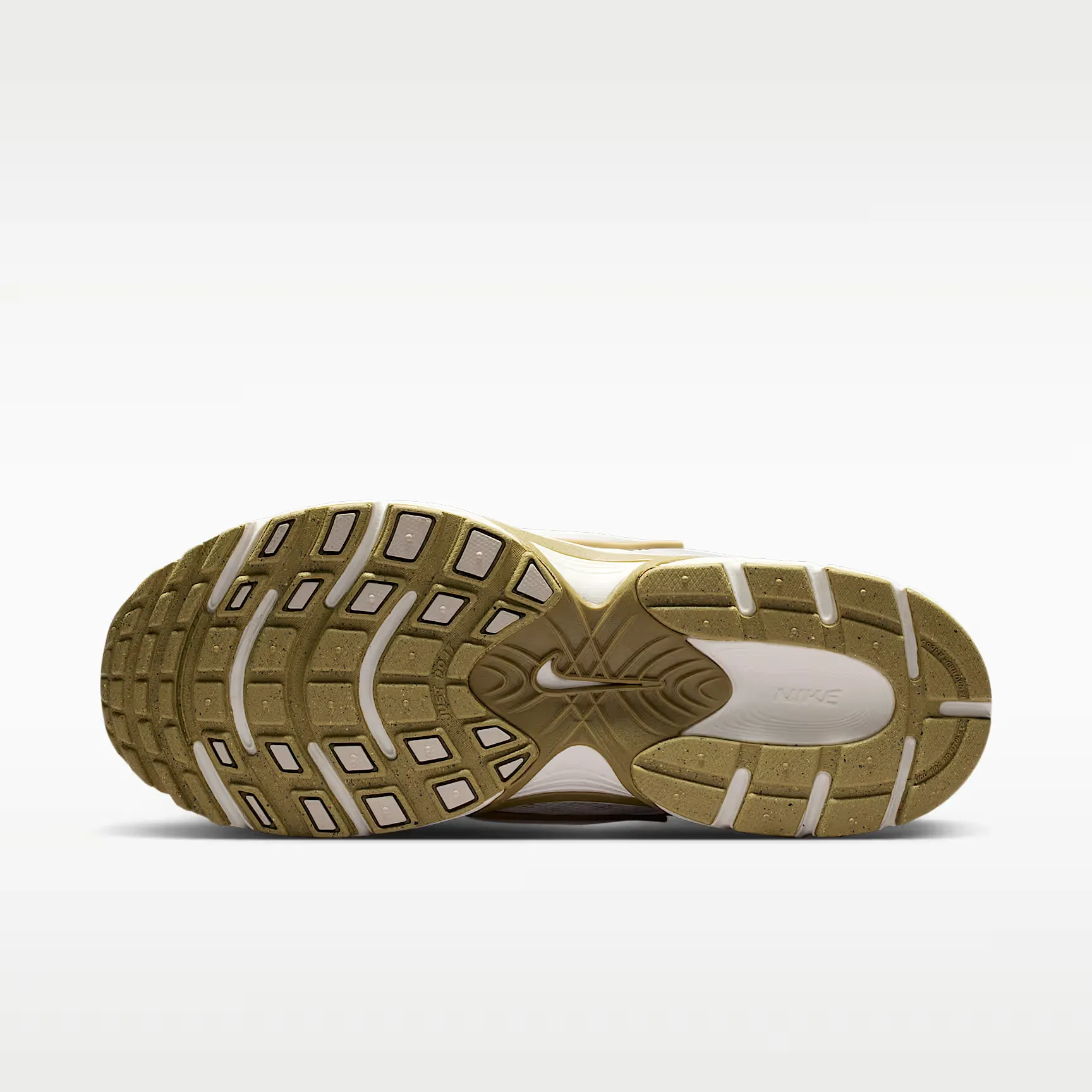000000_Nike-V5-RNR-WMNS_Sail-Parachute-Beige_HQ7901-115_img1