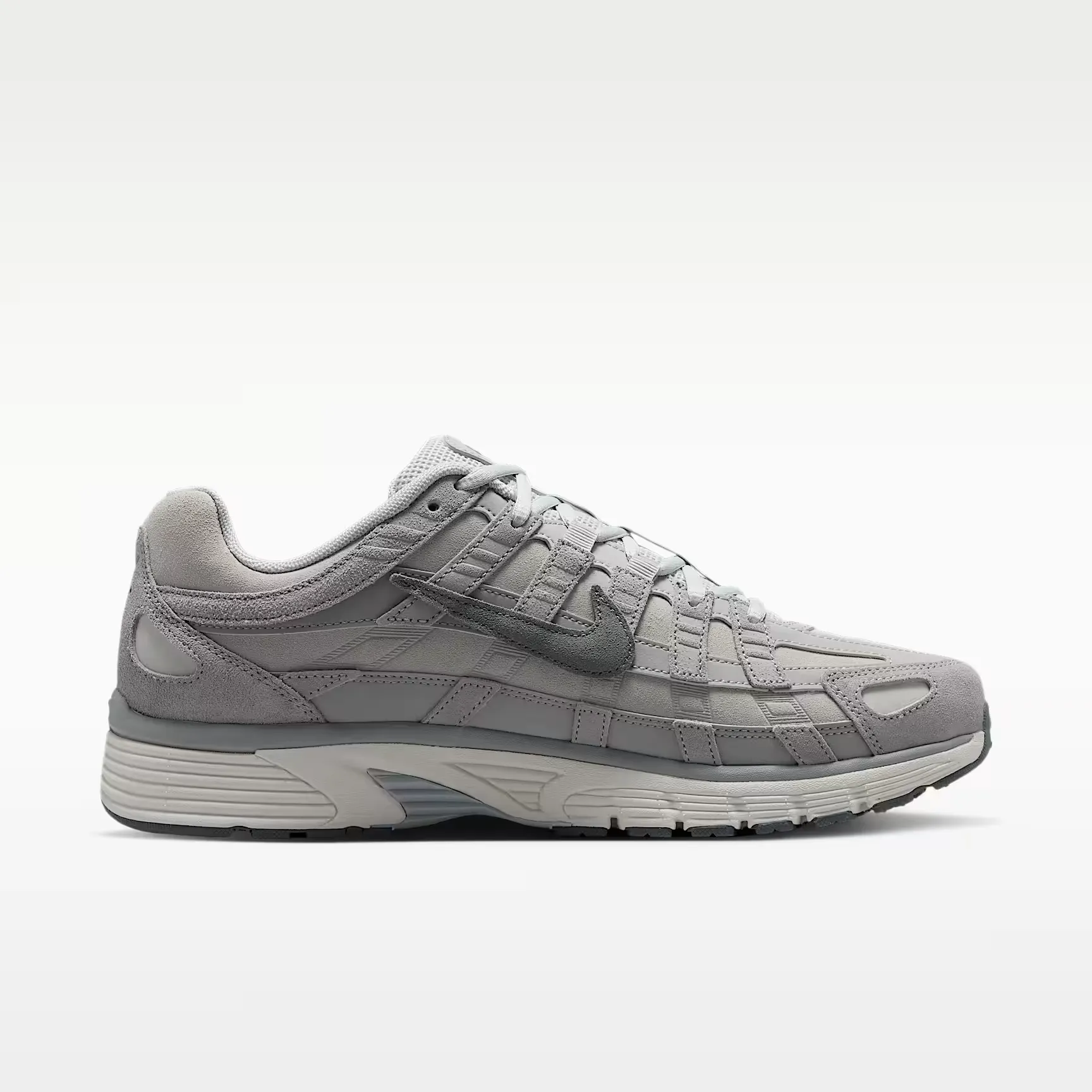 000000_Nike-P-6000-SE_Pure-Platinum-Wolf-Grey_IO3370-001_img2