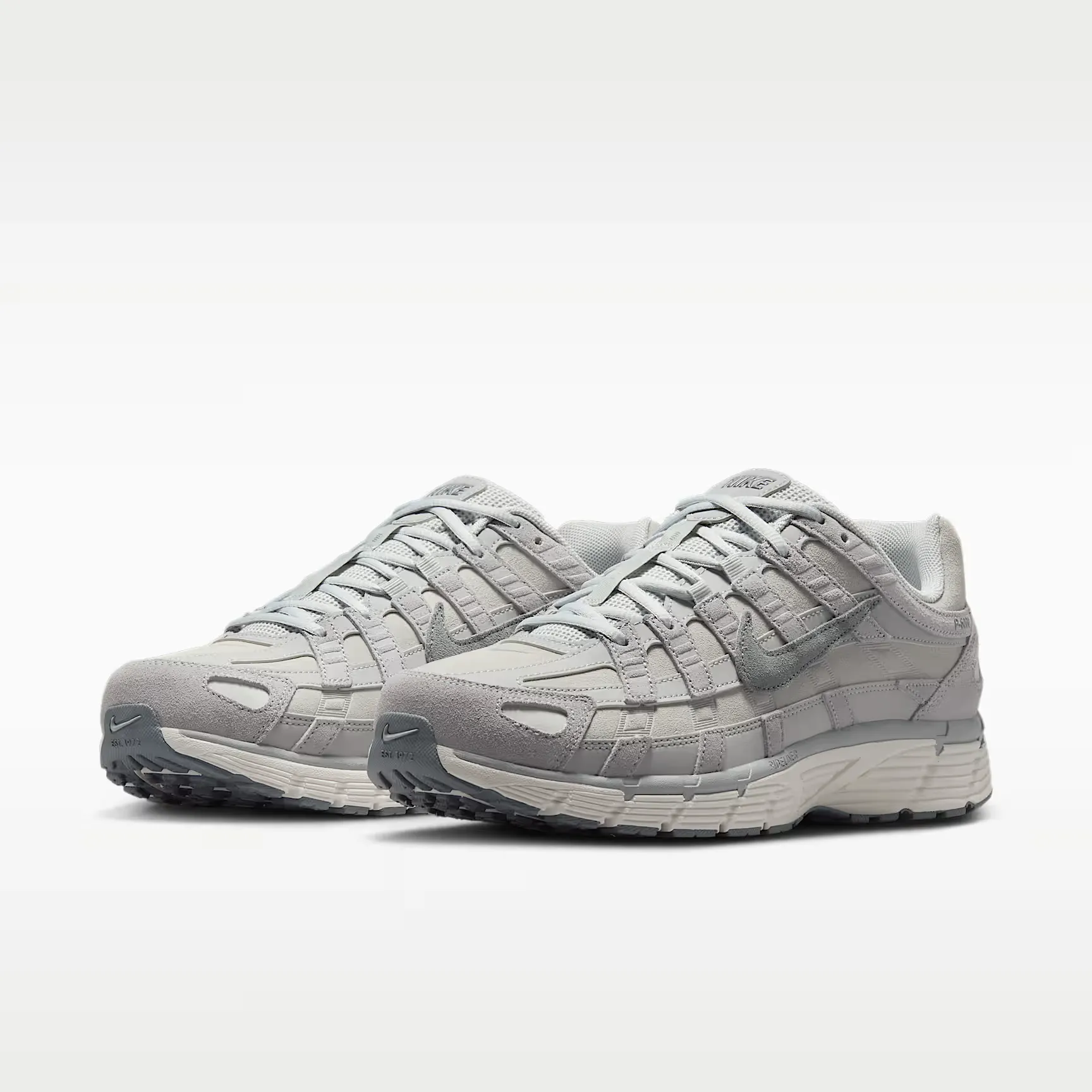 000000_Nike-P-6000-SE_Pure-Platinum-Wolf-Grey_IO3370-001_img4