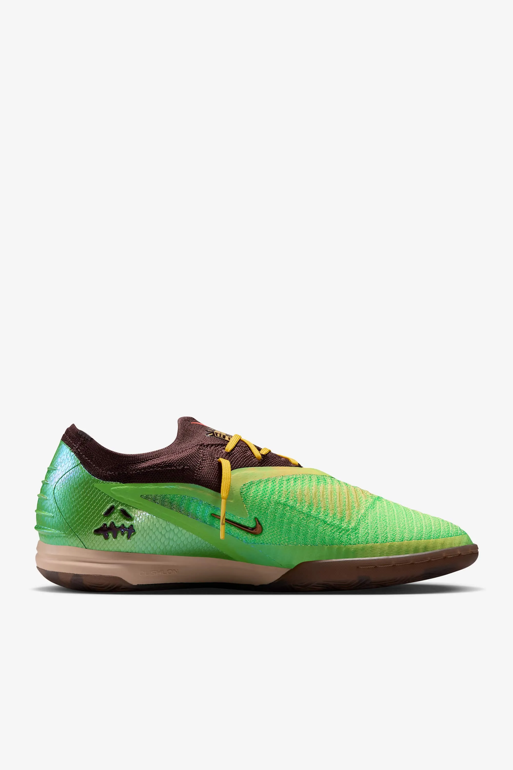 000000_Nike-Phantom-6-Low-Indoor-x-Cactus-Jack_Earth-And-Metallic-Gold_IV2037-900_img2