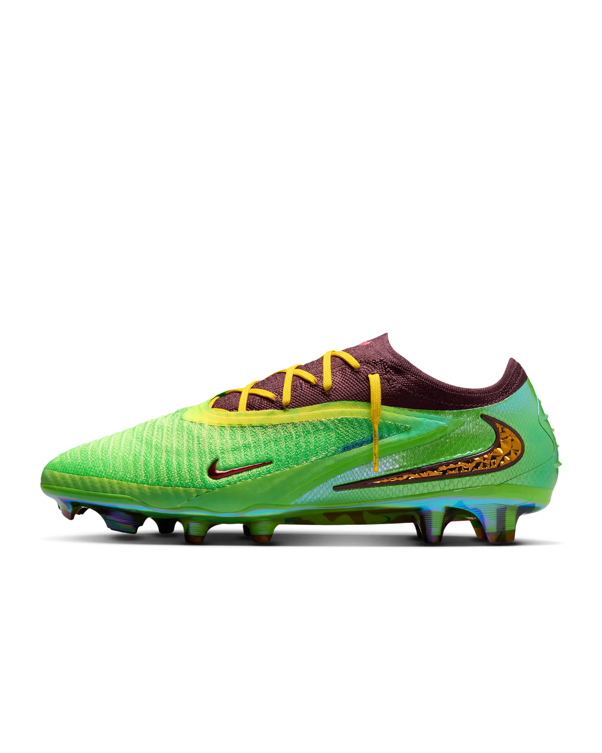 000000_Travis-Scott-x-Nike-Phantom-6-Low-Elite-FG_Earth-And-Metallic-Gold_IQ8140-900_img0