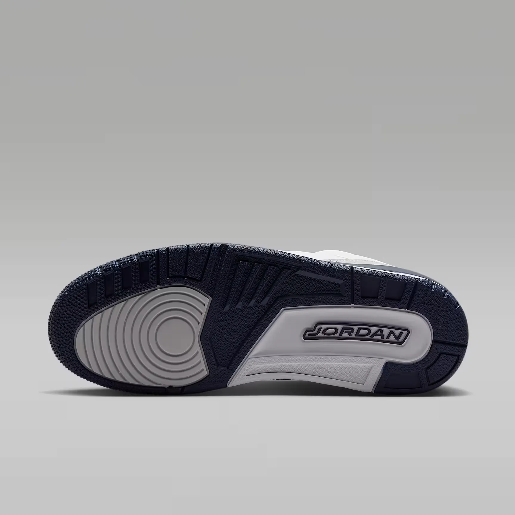 000000_Jordan-Spizike-Low_White-Grey-Fog_IX0358-100_img1