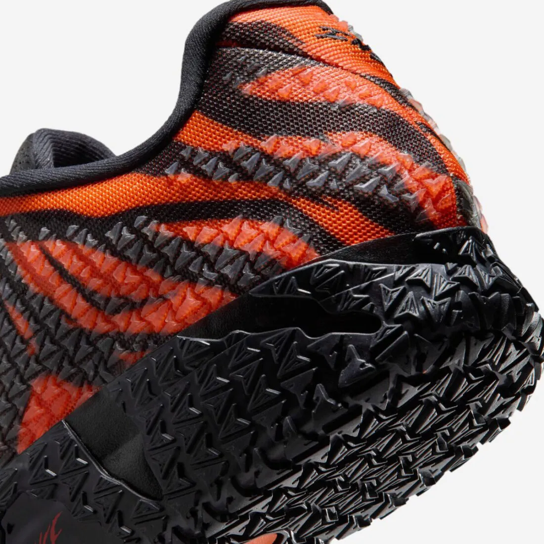 000000_Nike-Ja-3_Tiger-Animal-Pack_IU6793-800_img5
