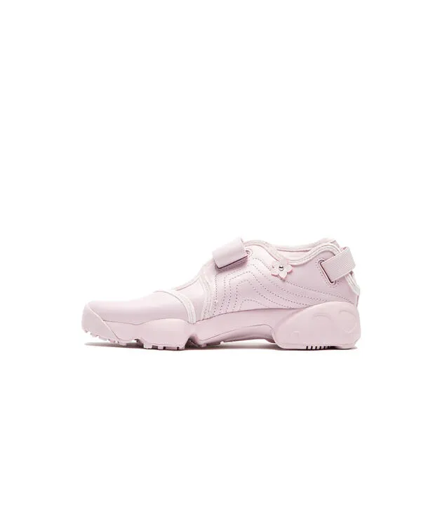 000000_Nike-WMNS-Air-Rift_Bleached-Lilac-Metallic-Silver-Wolf-Grey_IV5682-500_img1