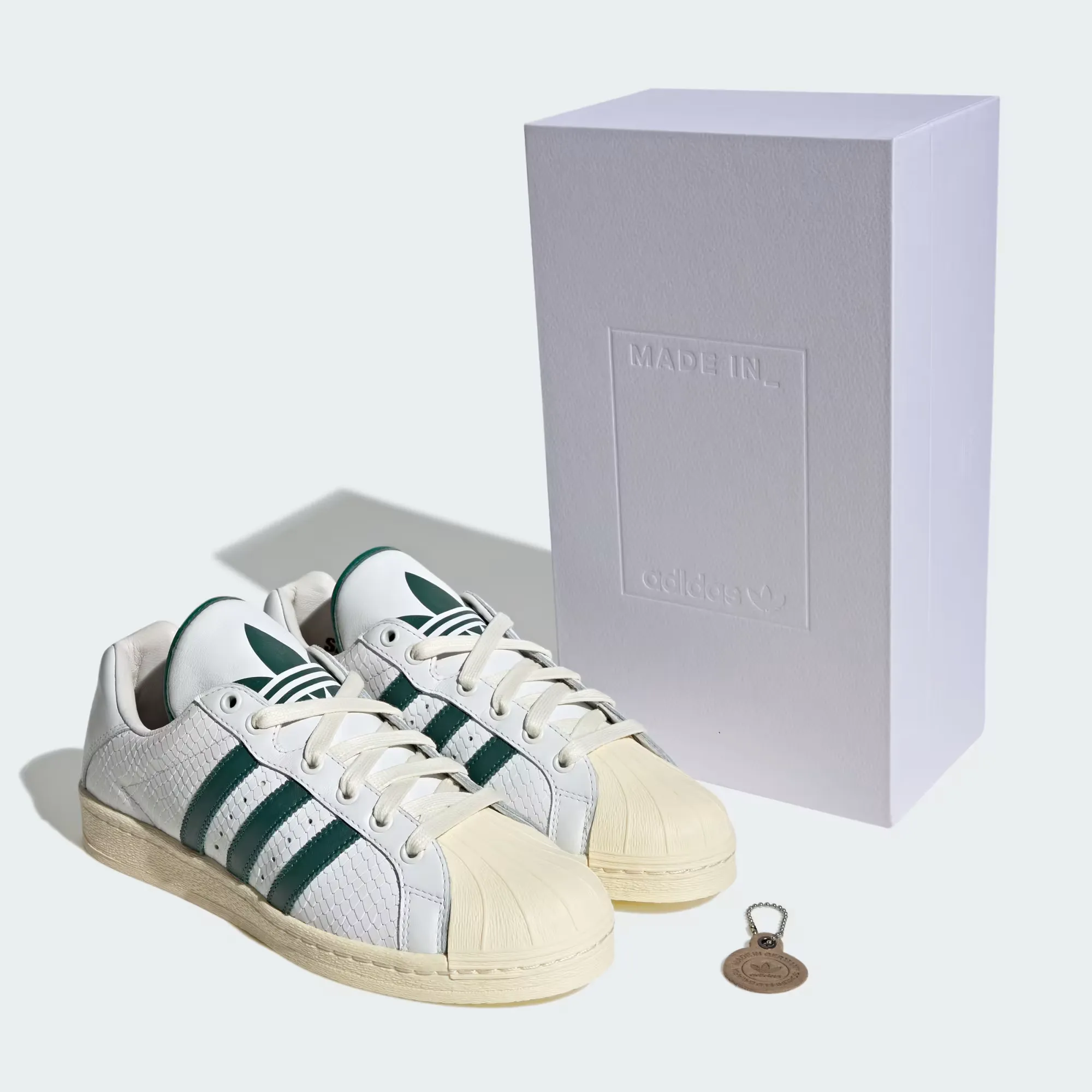 000000_adidas-Ultrastar-MiG_Core-White-Collegiate-Green_KJ4359_img8
