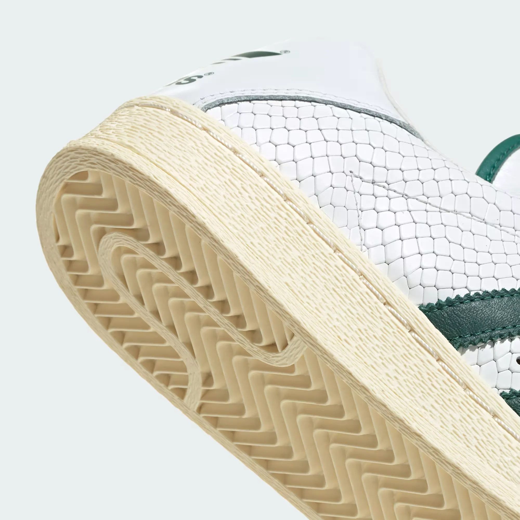 000000_adidas-Ultrastar-MiG_Core-White-Collegiate-Green_KJ4359_img9