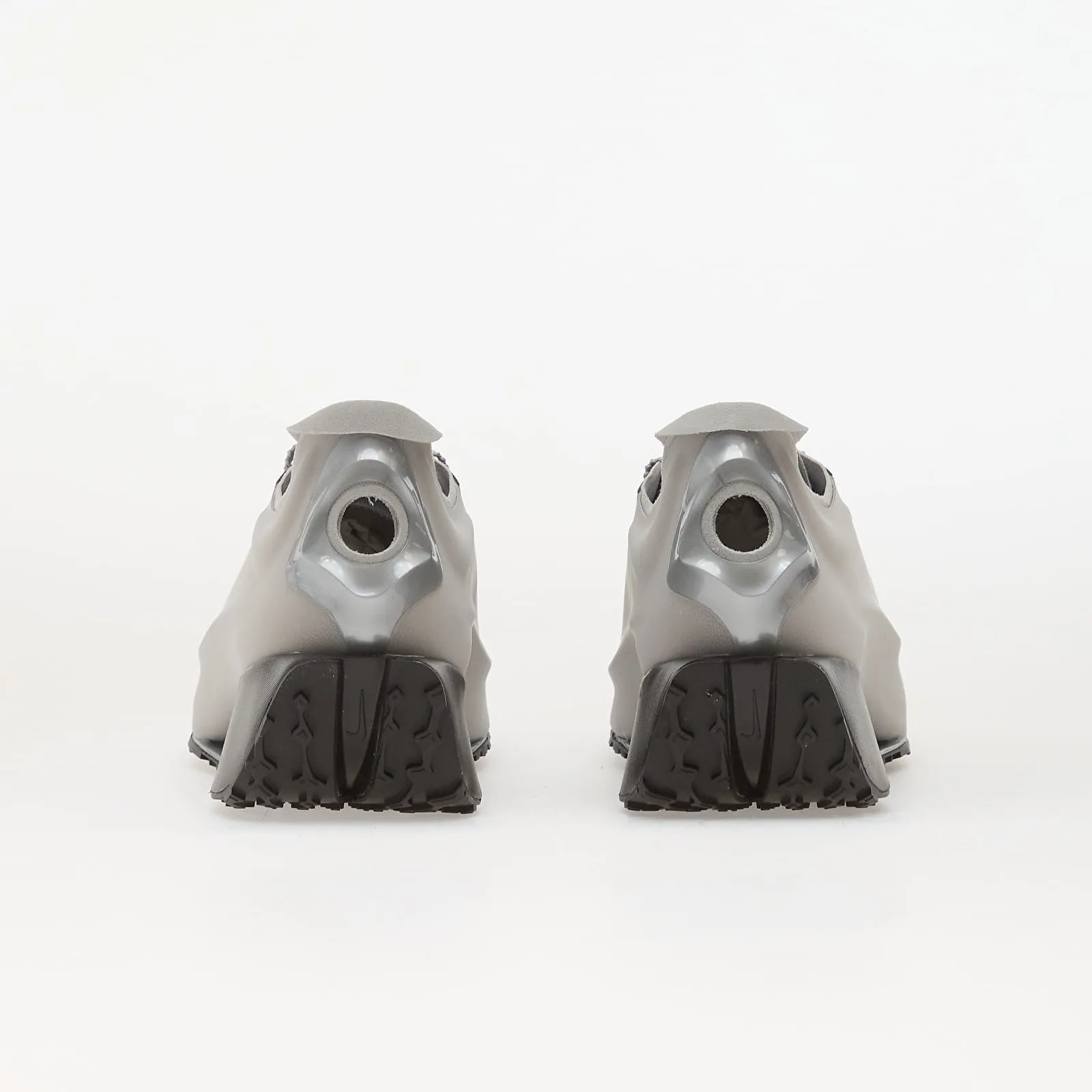 000000_Nike-First-Sight-Noir_Flt-Silver-Metallic-Silver-Black_HQ2409-005_img3