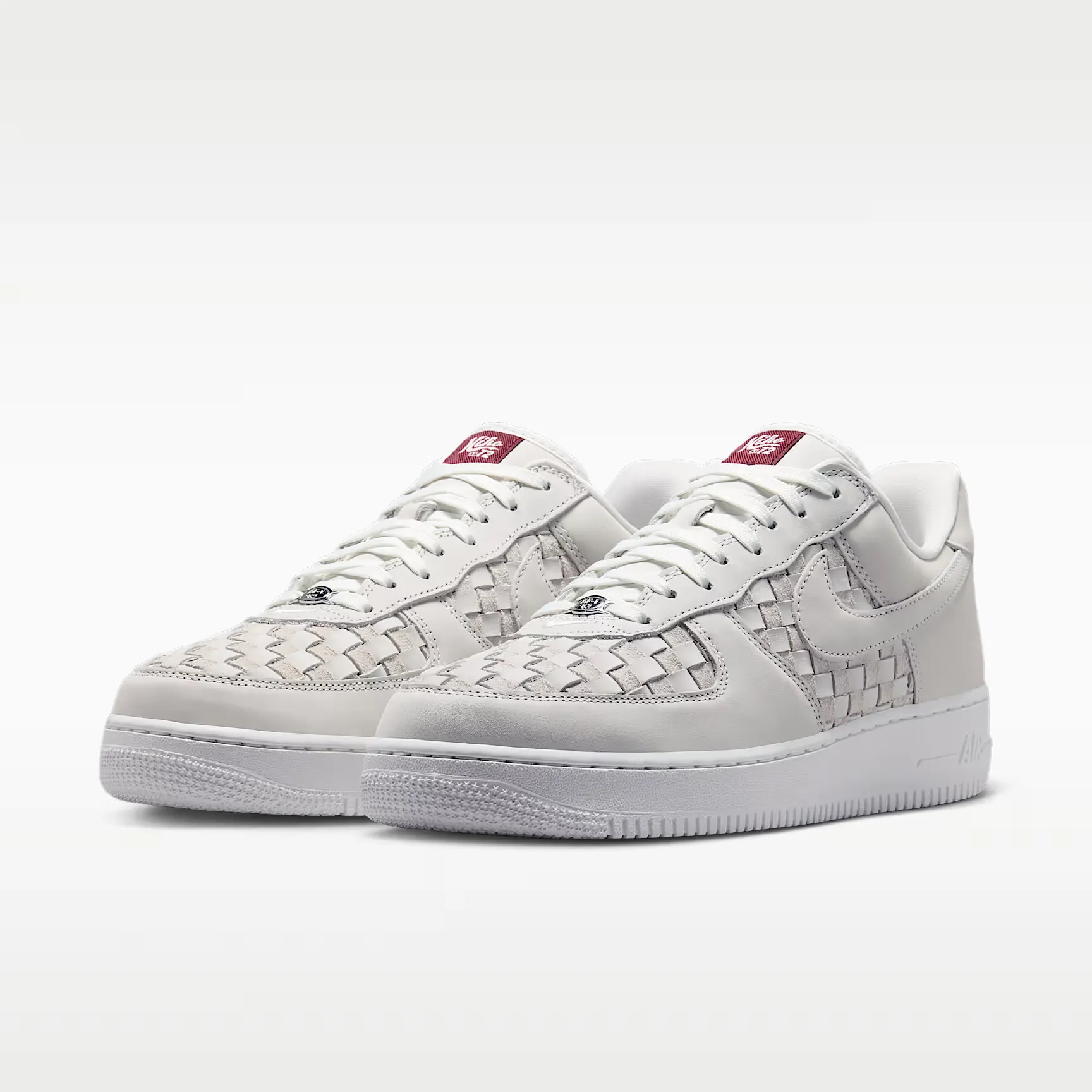 000000_Nike-Air-Force-1-Low-Retro_Woven-Summit-White_IM5755-101_img4