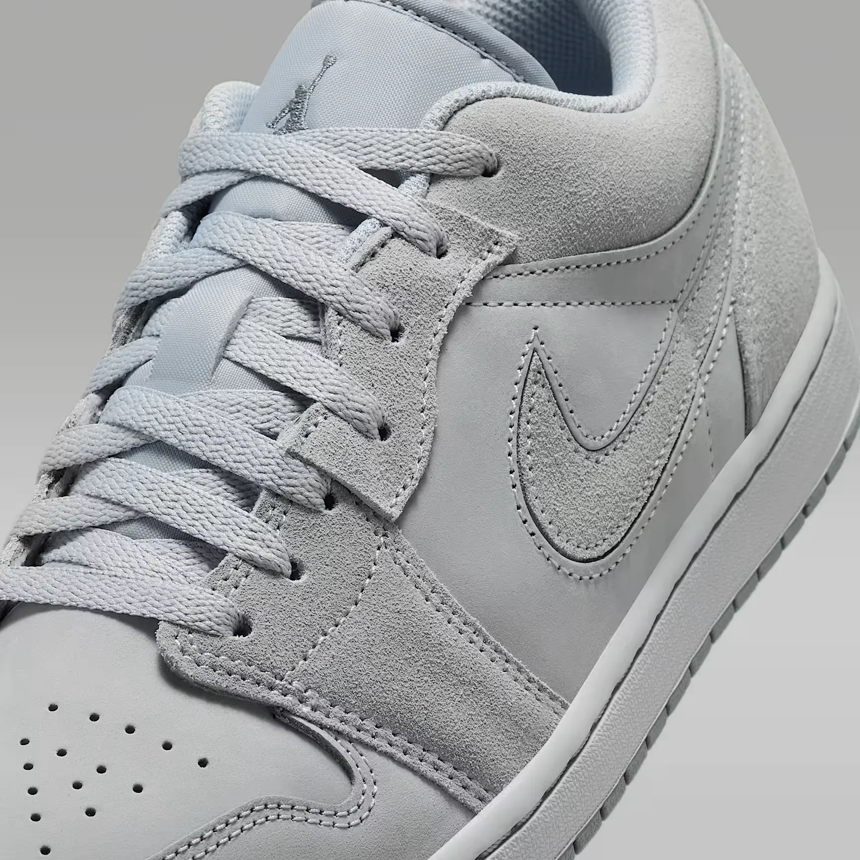 000000_Air-Jordan-1-Low-SE-Craft_Wolf-Grey_IR2014-012_img6