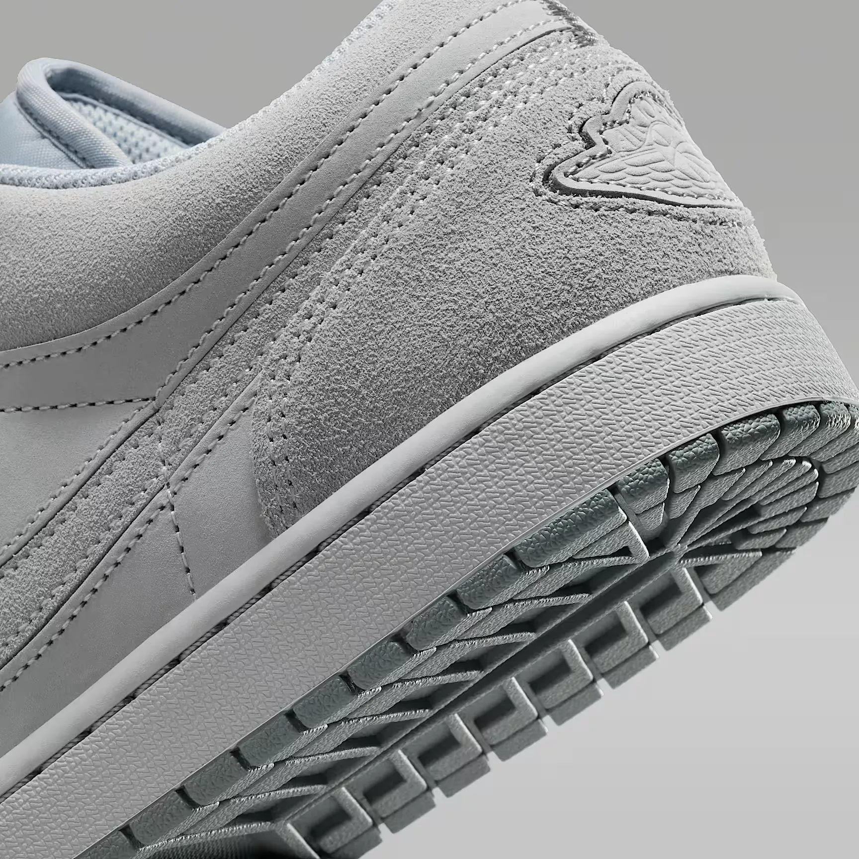 000000_Air-Jordan-1-Low-SE-Craft_Wolf-Grey_IR2014-012_img7