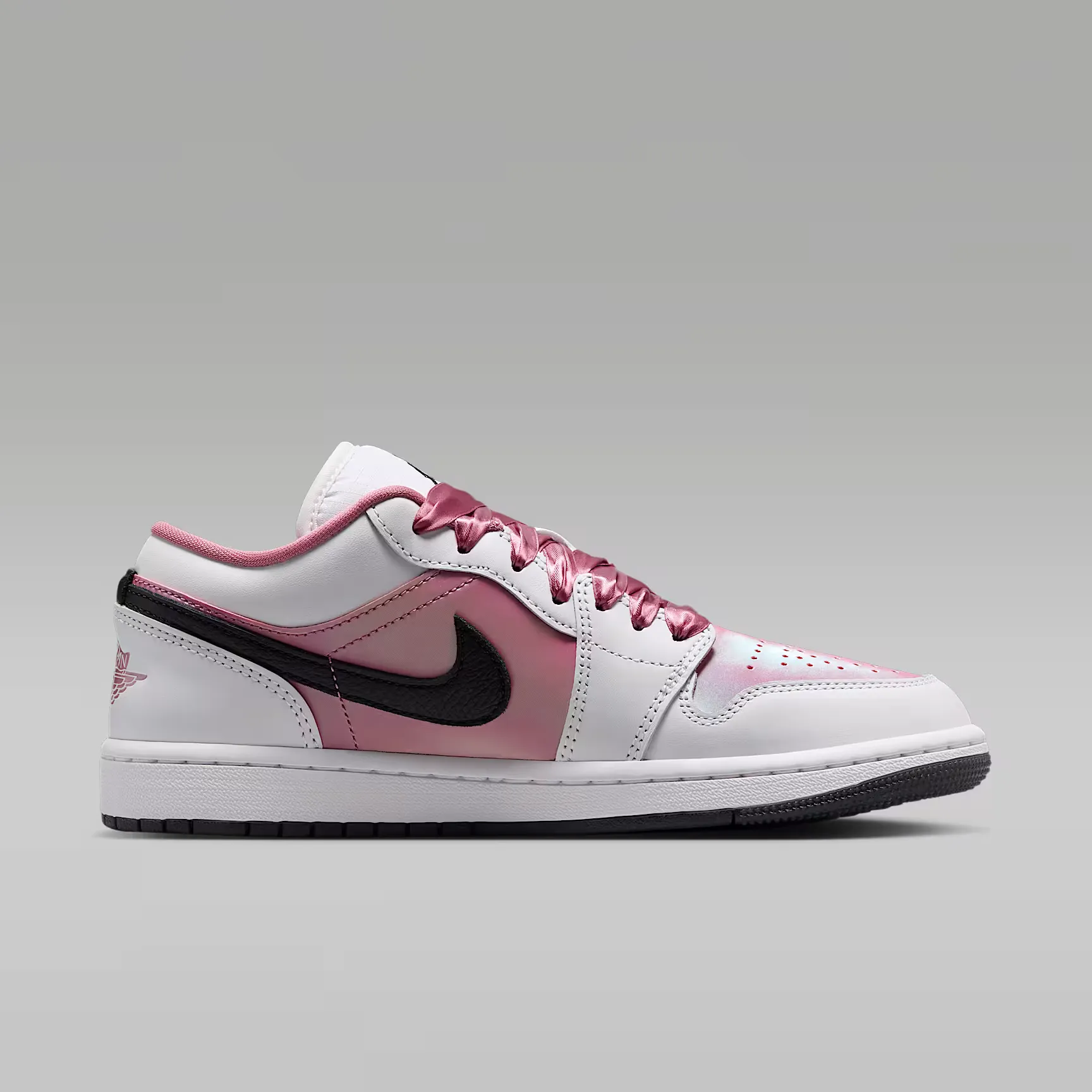 000000_Air-Jordan-1-Low-SE-WMNS_Desert-Berry_IO0668-100_img2
