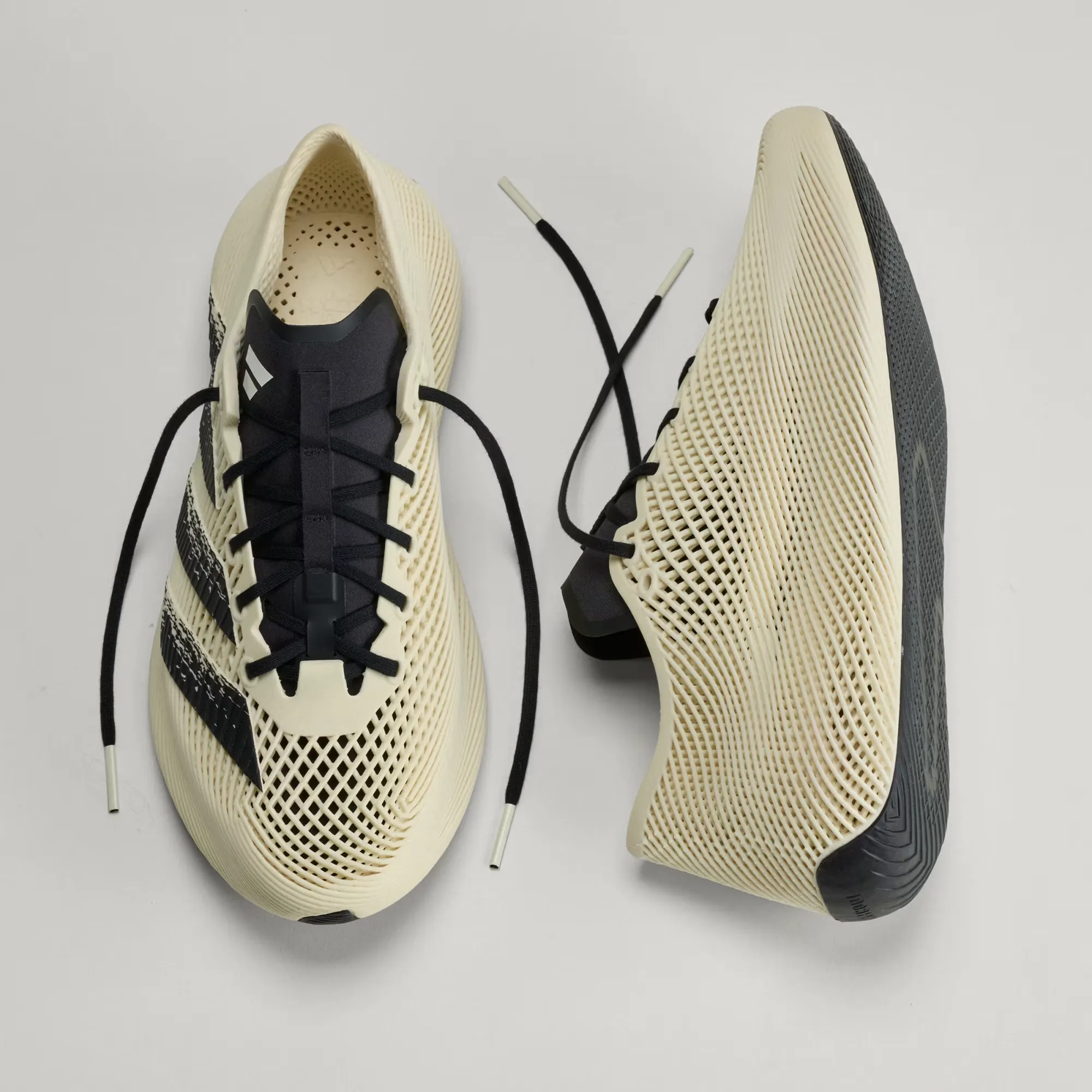 000000_adidas-Climacool-Laced_Off-White-Core-Black_KJ0659_img3