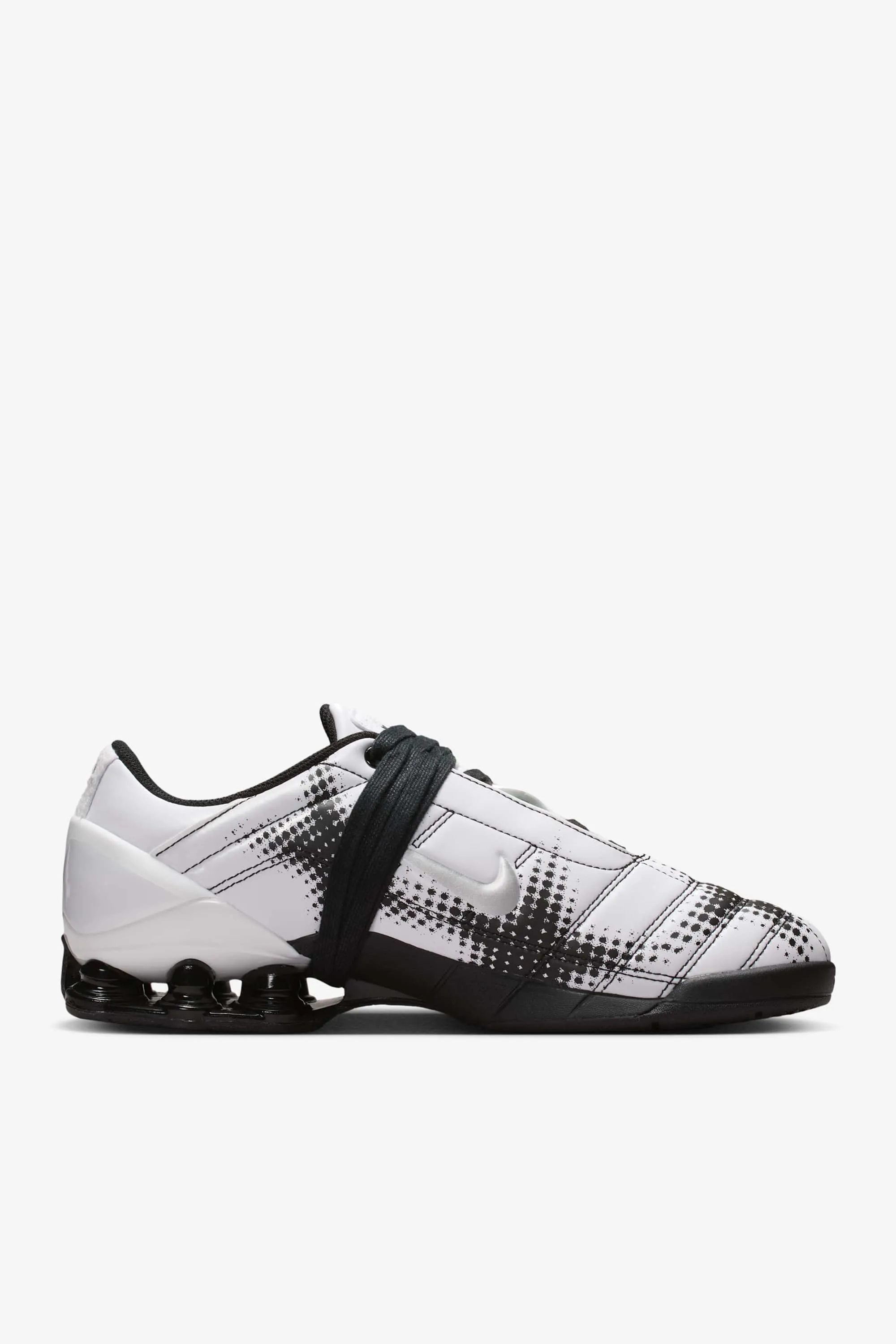 000000_Nike-Total90-Shox-Magia-WMNS_White-Metallic-Silver_IR8176-100_img2