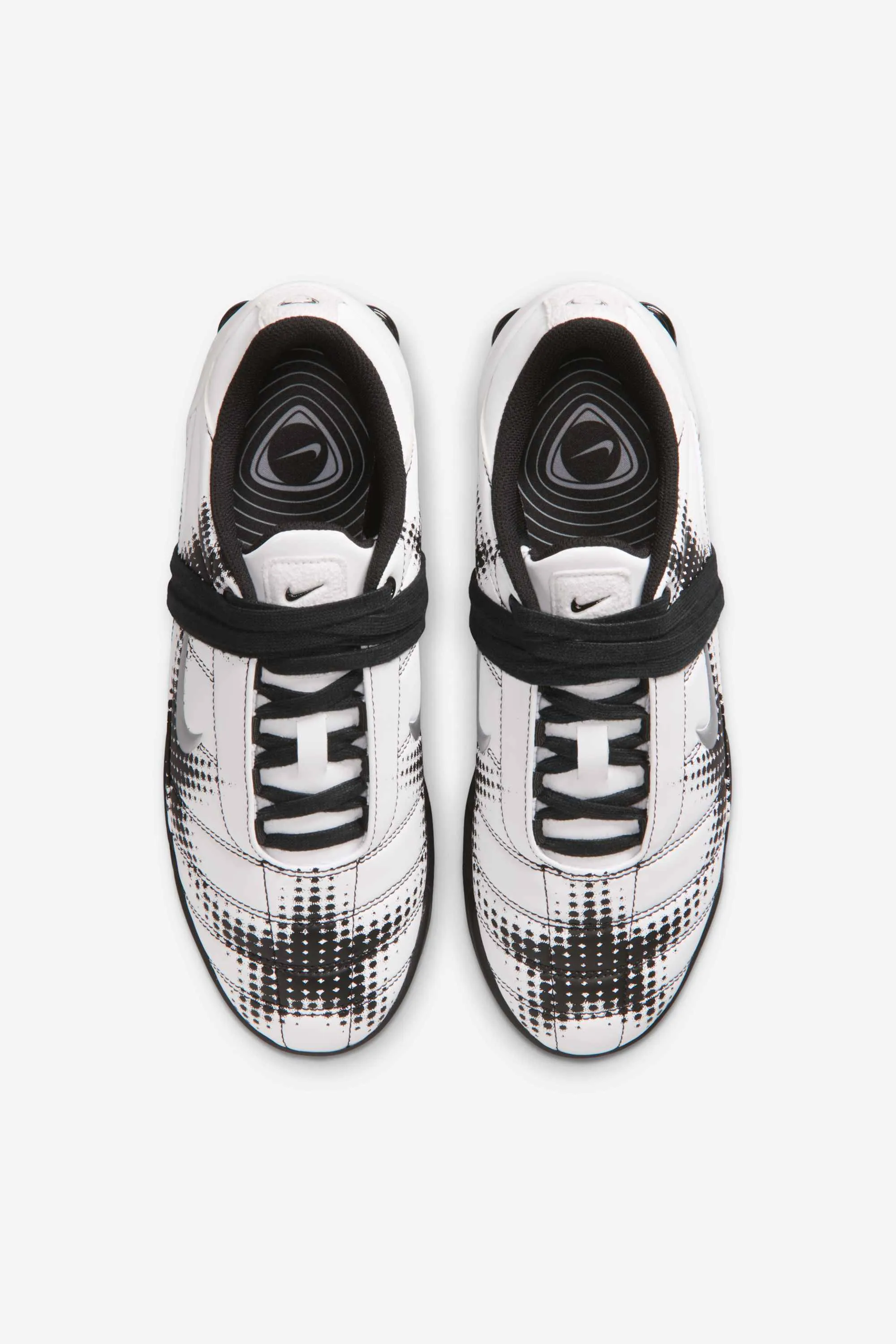 000000_Nike-Total90-Shox-Magia-WMNS_White-Metallic-Silver_IR8176-100_img3