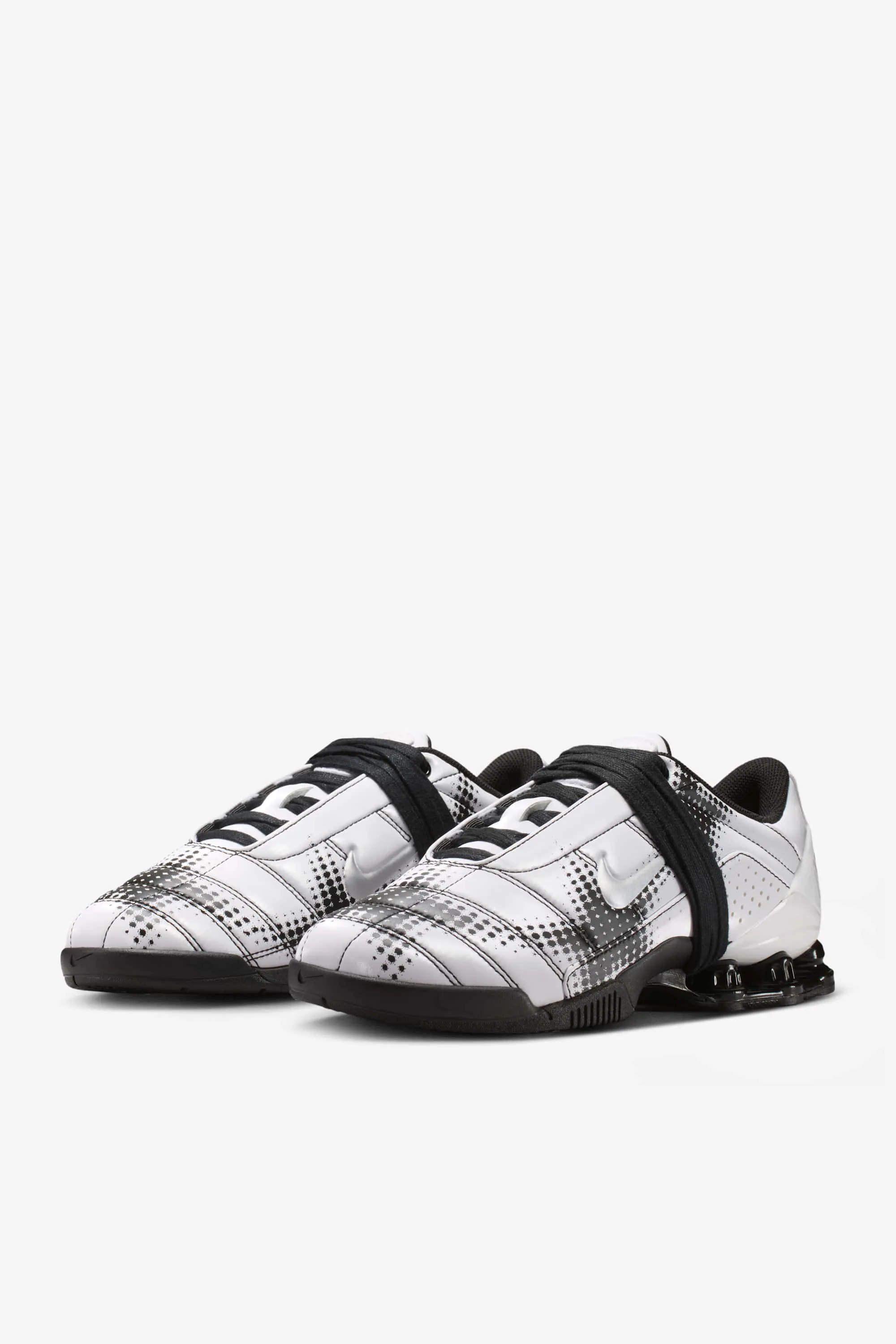 000000_Nike-Total90-Shox-Magia-WMNS_White-Metallic-Silver_IR8176-100_img5