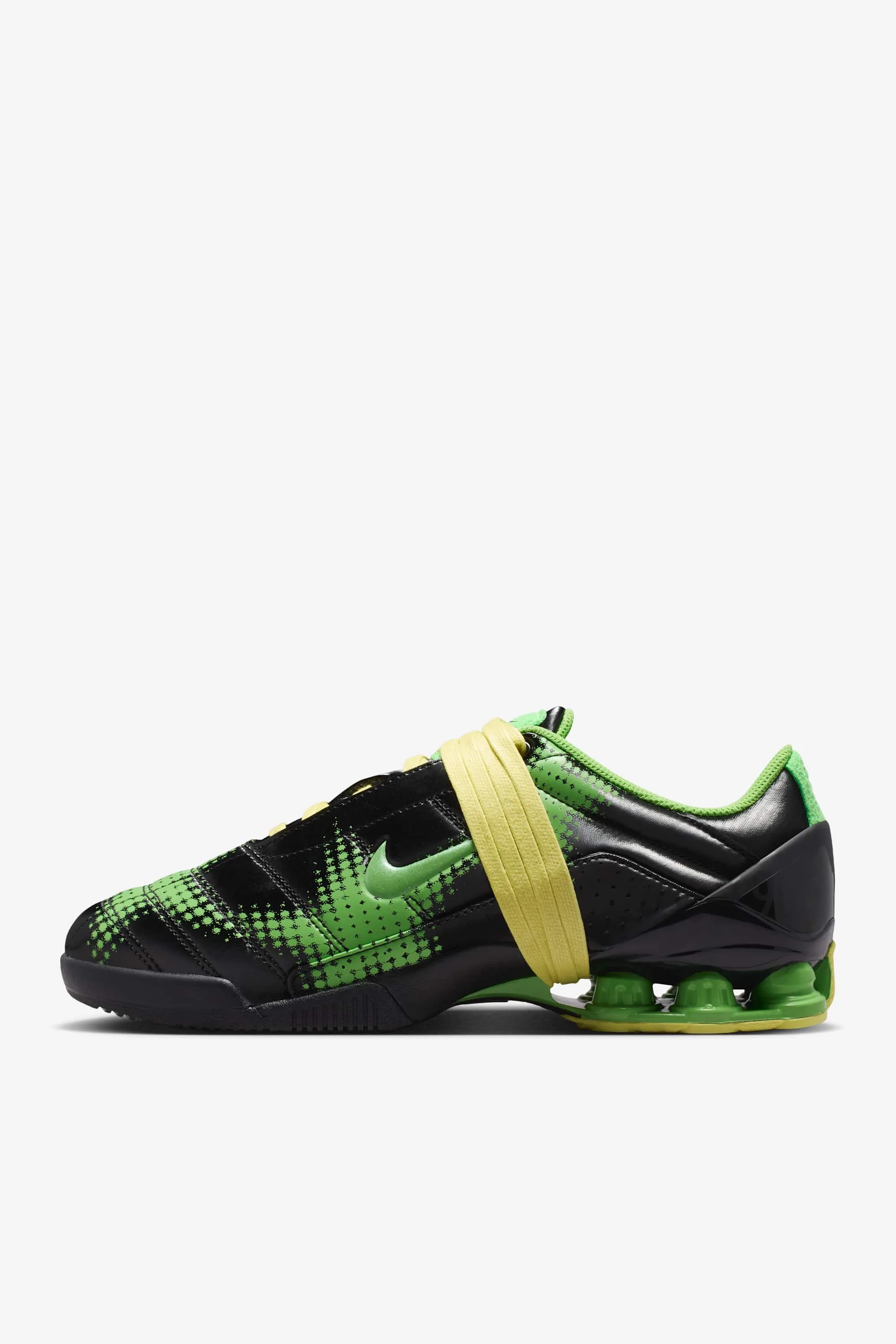 000000_Nike-Total90-Shox-Magia-WMNS_Black-And-Yellow-Diamond_IR8176-002_img0
