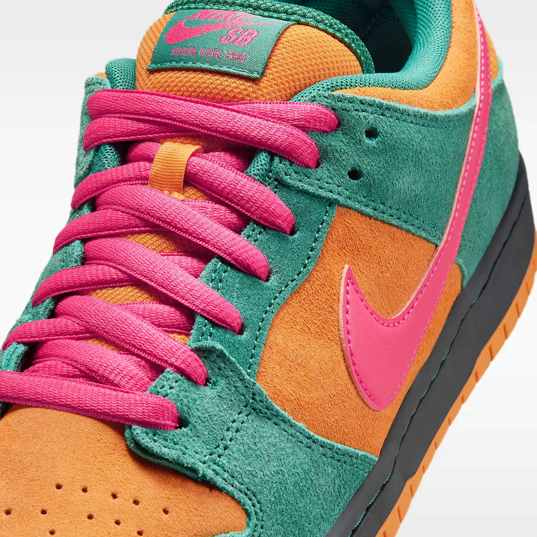 000000_Nike-SB-Dunk-Low-Pro_Green-Noise_HQ1625-301_img6