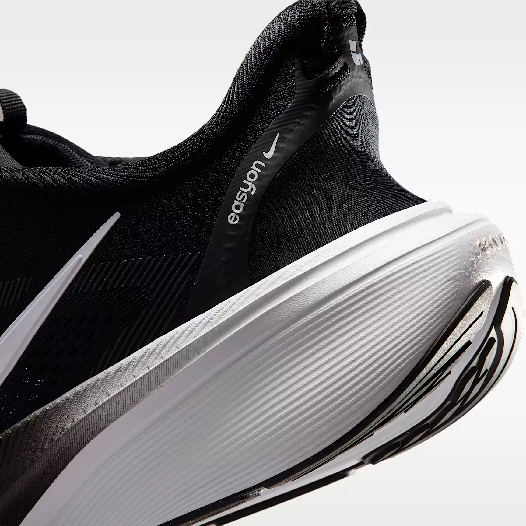 000000_Nike-Pegasus-42-EasyOn_Black-White_IM4110-001_img7