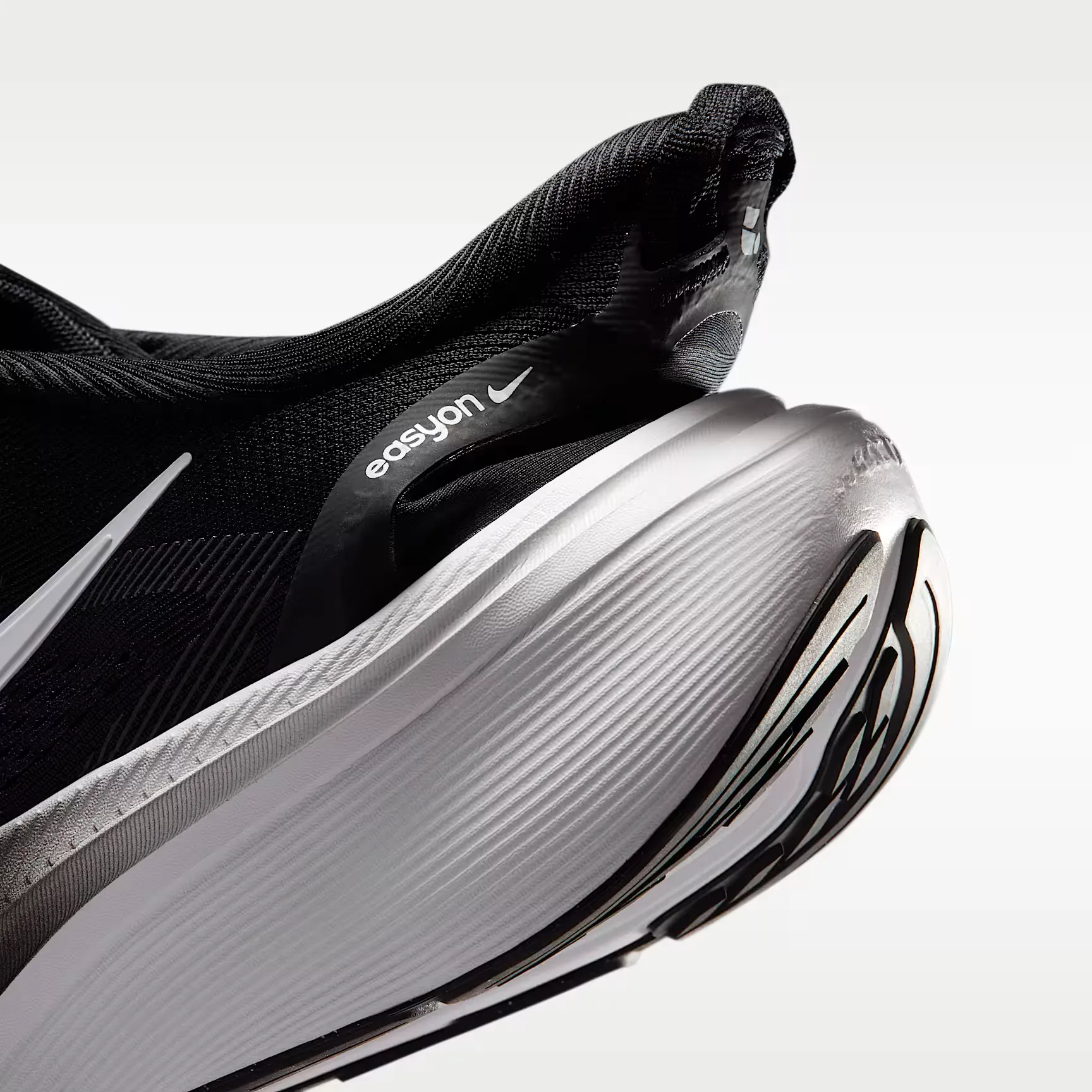 000000_Nike-Pegasus-42-EasyOn_Black-White_IM4110-001_img8
