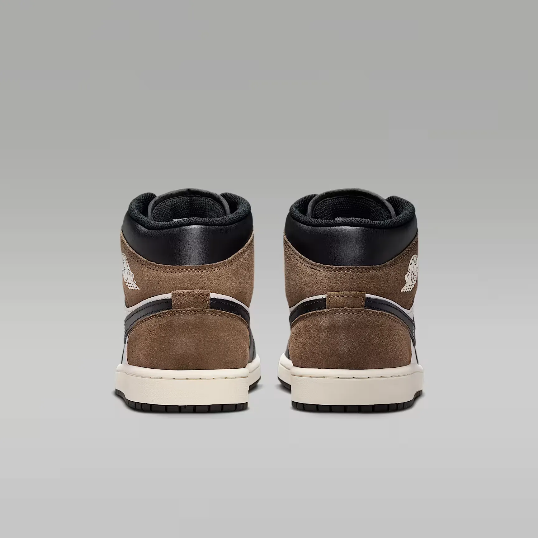 000000_Air-Jordan-1-Mid_Black-Palomino_DQ8426-007_img5