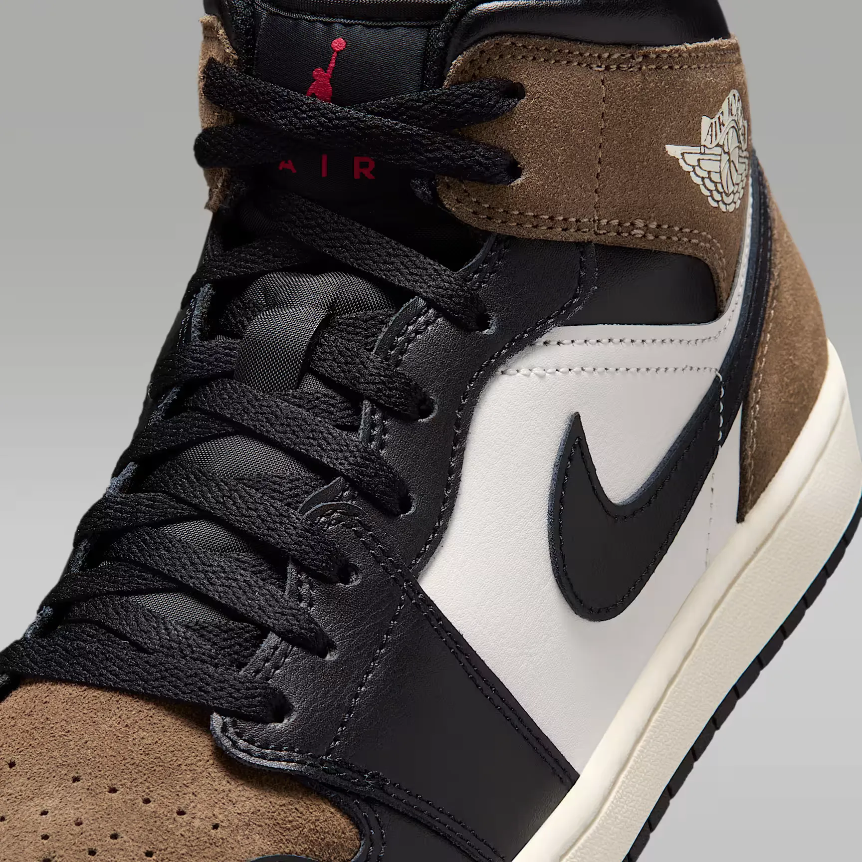 000000_Air-Jordan-1-Mid_Black-Palomino_DQ8426-007_img6