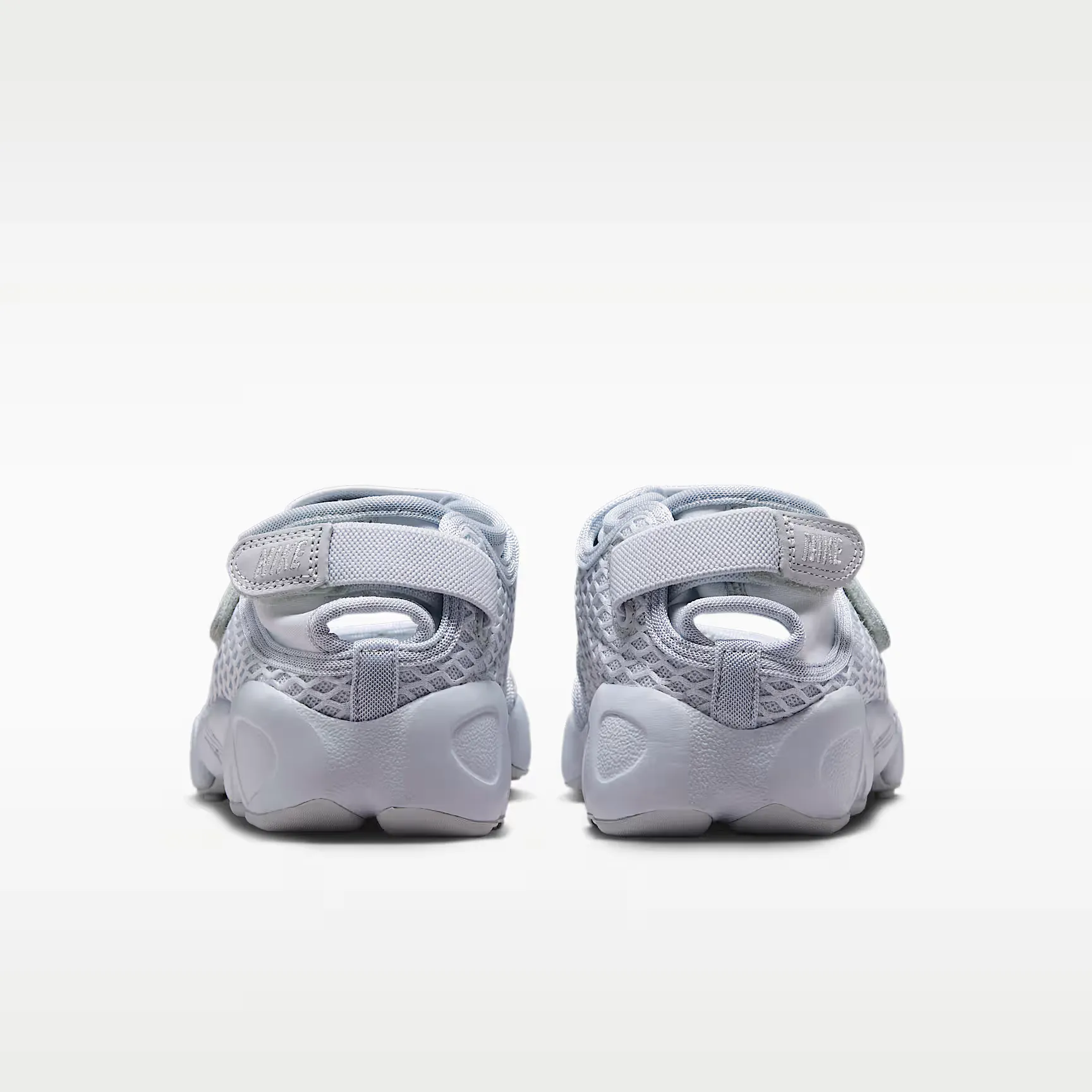 000000_Nike-Air-Rift-WMNS_Pure-Platinum-Wolf-Grey_HM8288-002_img5