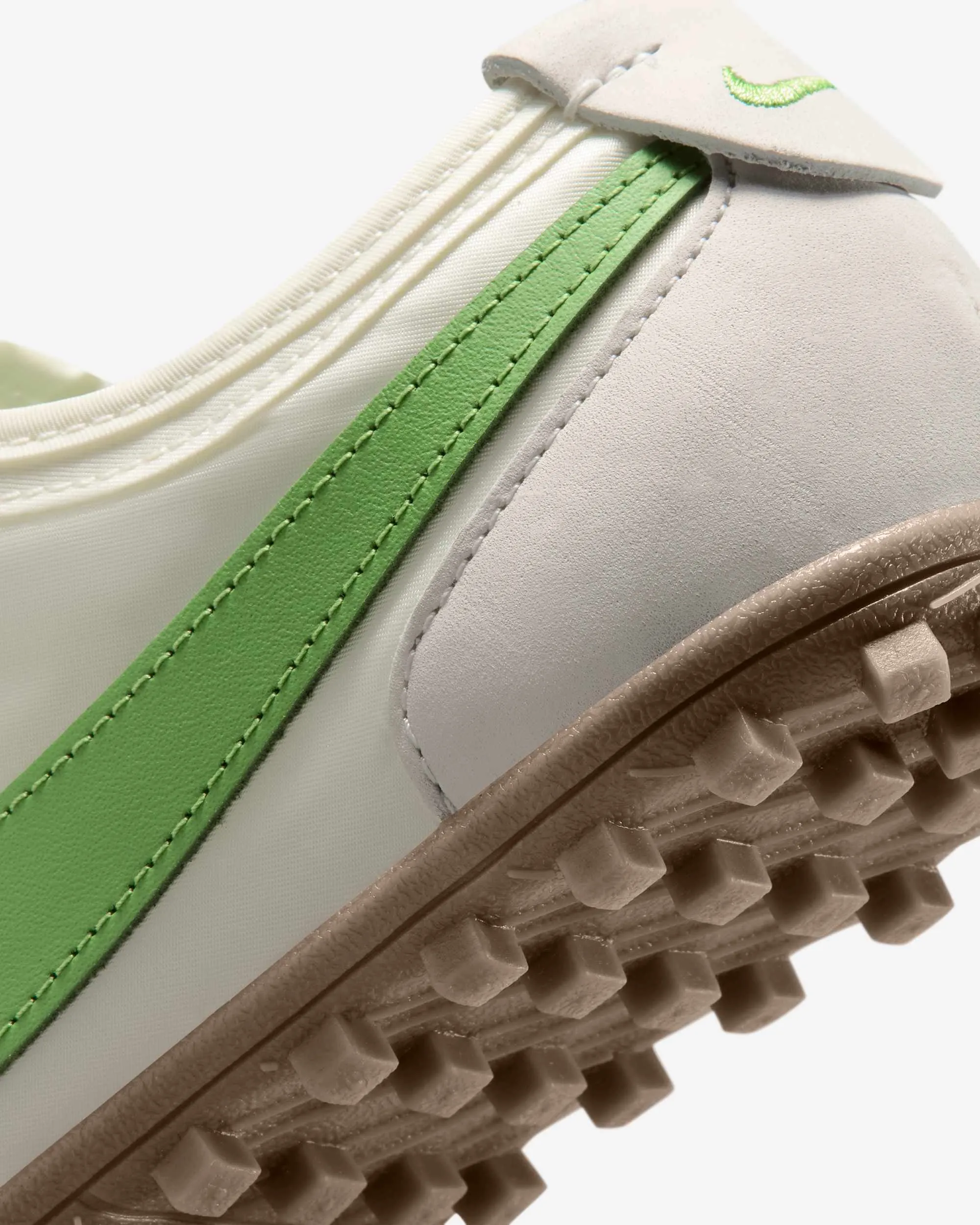 000000_Nike-Moon-Shoe-OG-SP-WMNS_Sail-And-Chlorophyll_II0407-102_img8