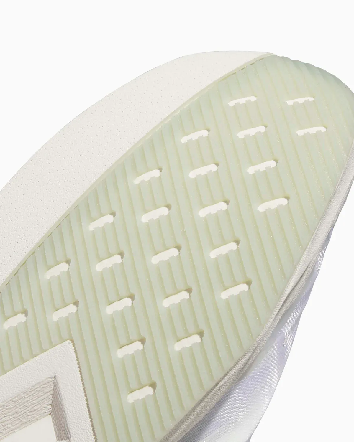 000000_adidas-Terra-Mono-Lighstrike_White-Black_KH8048_img7