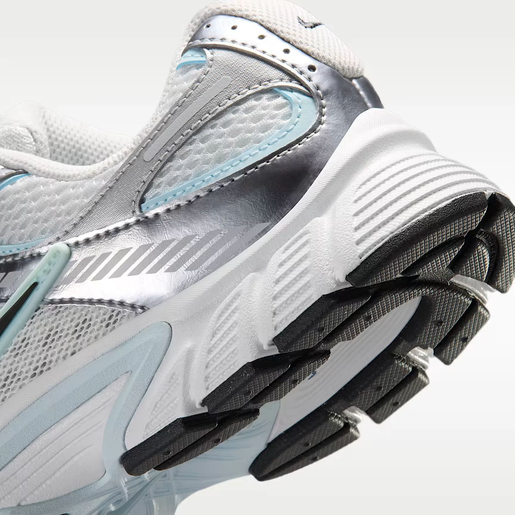 000000_Nike-V5-RNR-WMNS_Grey-Fog-Glacier-Blue_HQ7901-011_img7