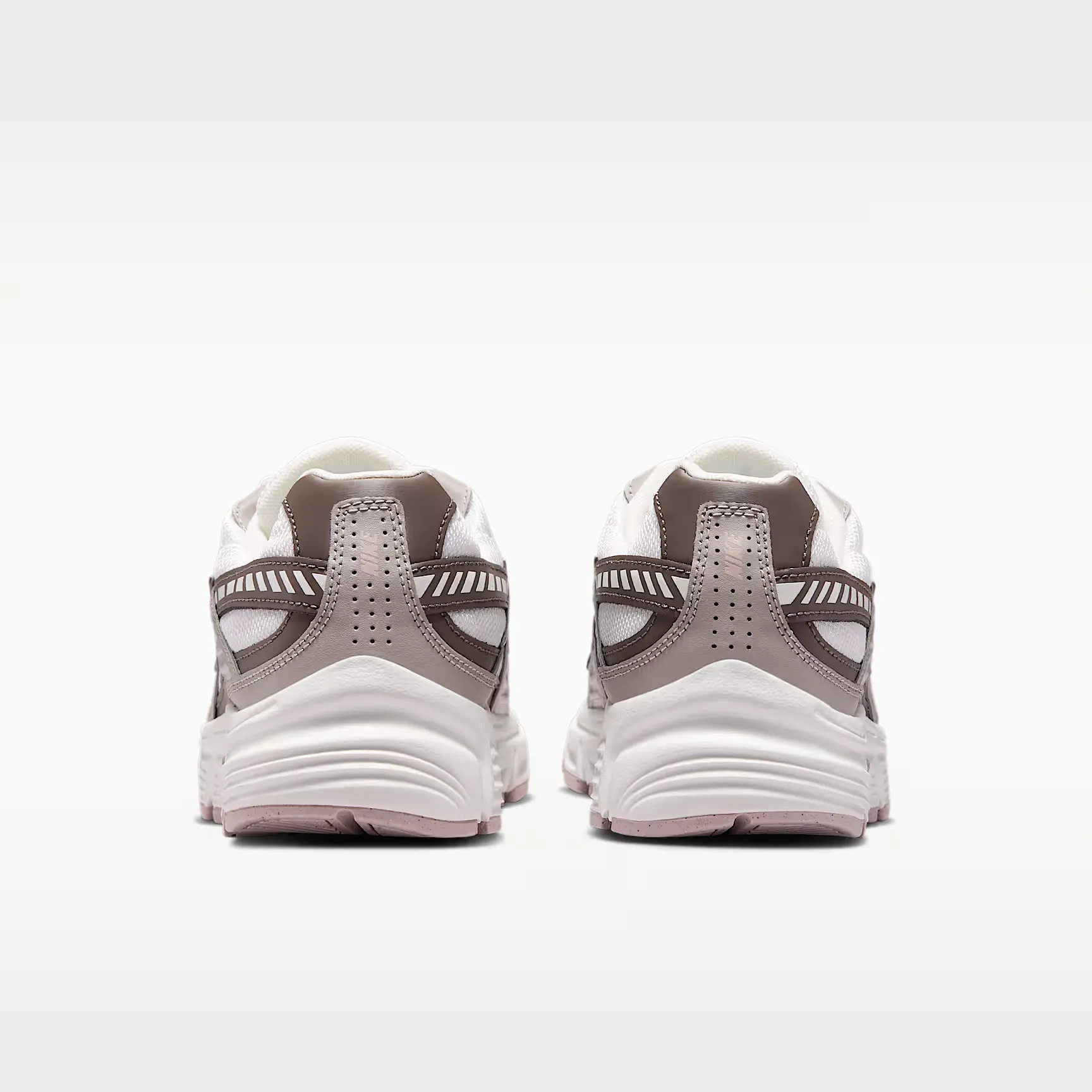 000000_Nike-Initiator-WMNS_Summit-White-Cave-Stone_IB4339-101_img5