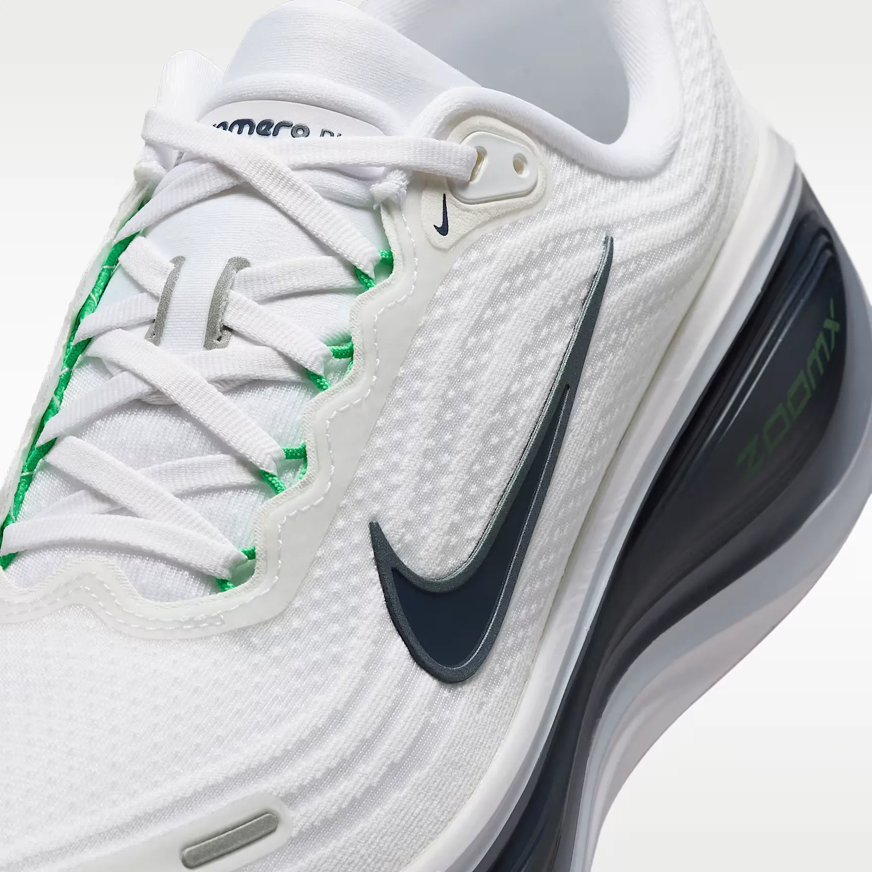 000000_Nike-Vomero-Plus_White-Green-Spark-Midnight-Navy_HV8150-109_img6