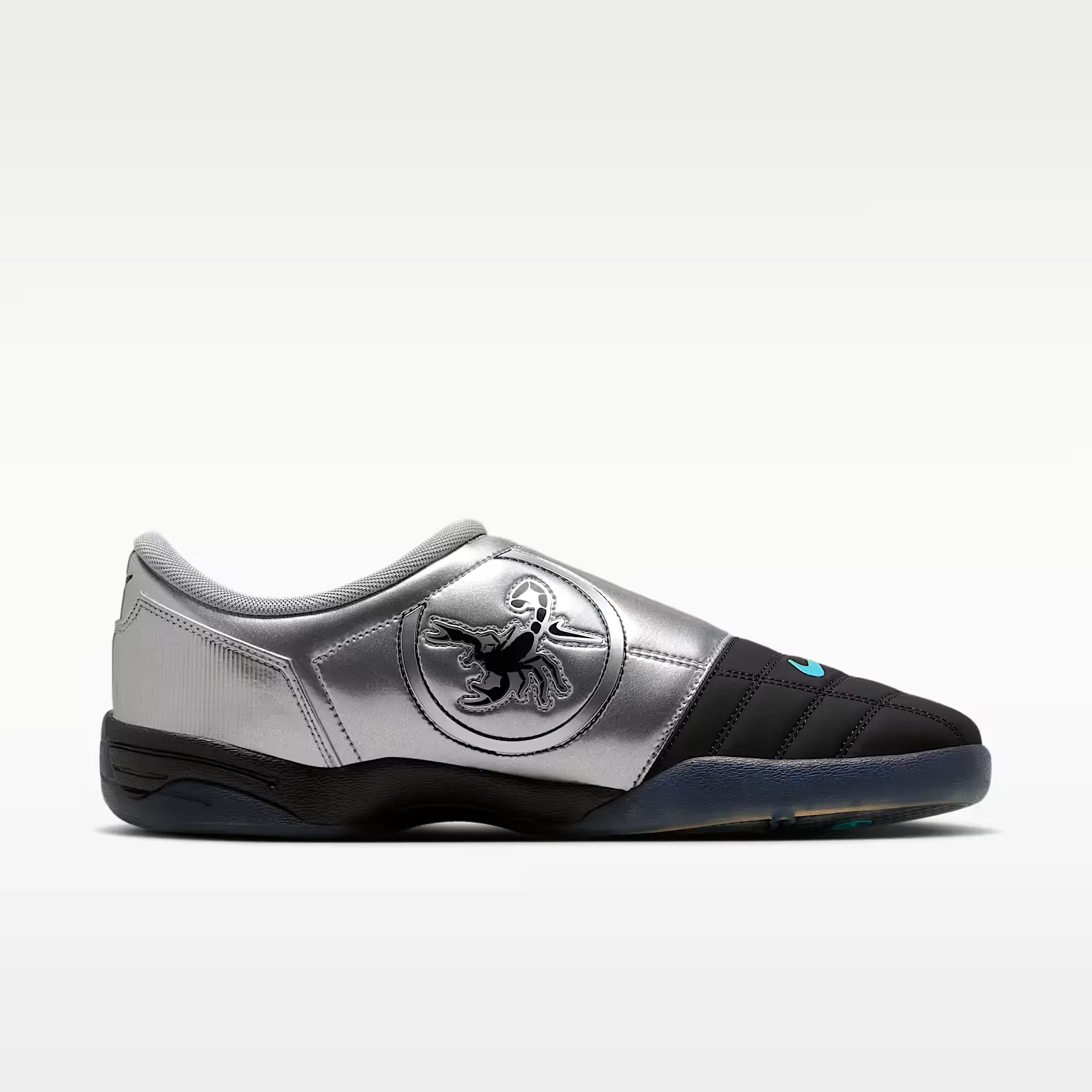 000000_Nike-Total-90_Black-Gamma-Blue_IQ7631-001_img2
