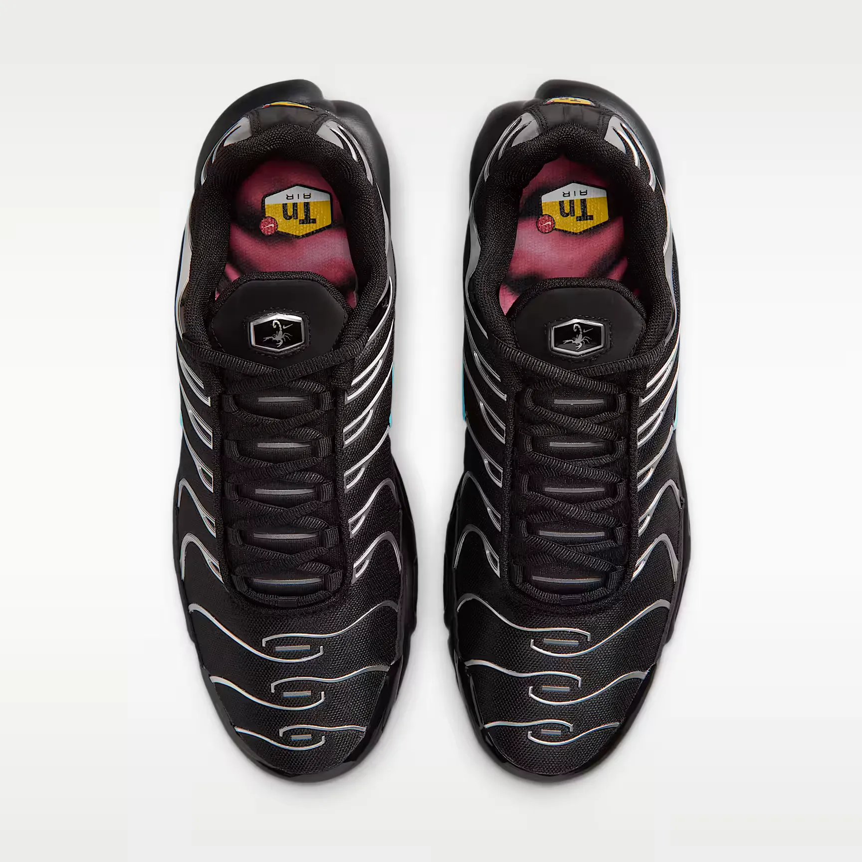 000000_Nike-Air-Max-Plus-Premium_Scorpion_IM9624-001_img3