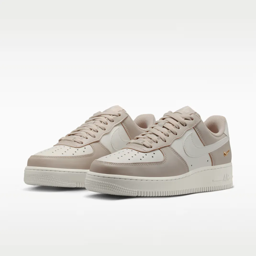 Nike-Air-Force-1-Low-'07-WMNS_Cream-Metallic-Gold_IV5197-200_img4