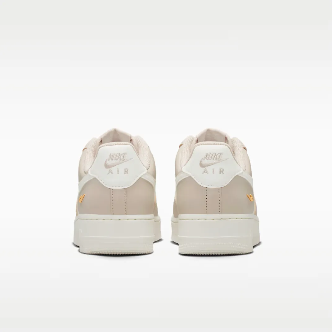 Nike-Air-Force-1-Low-'07-WMNS_Cream-Metallic-Gold_IV5197-200_img5