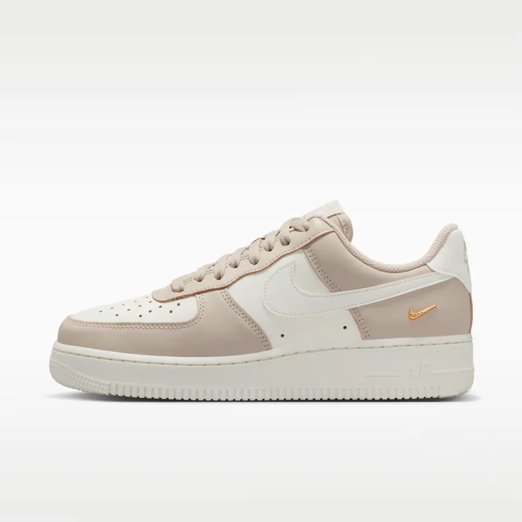 Nike-Air-Force-1-Low-'07-WMNS_Cream-Metallic-Gold_IV5197-200_img0