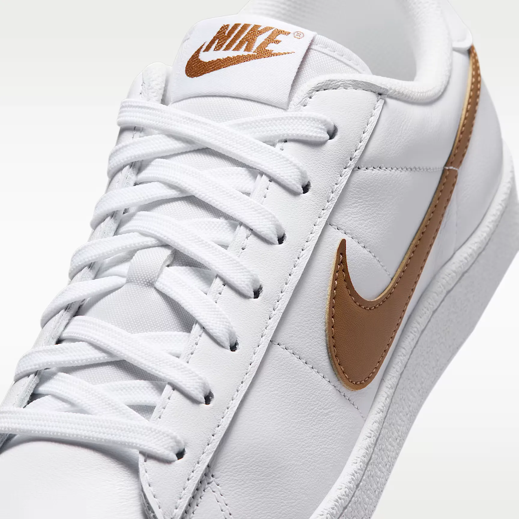000000_Nike-Tennis-Classic-WMNS_White-British-Tan_IQ7387-106_img6
