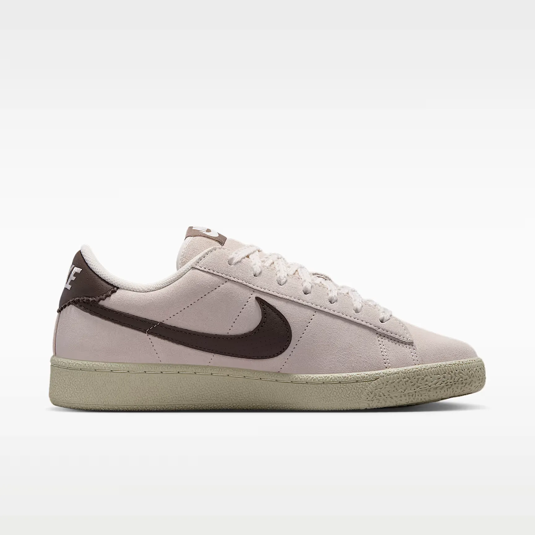 000000_Nike-Tennis-Classic-WMNS_Phantom-Ironstone_IW4939-030_img2