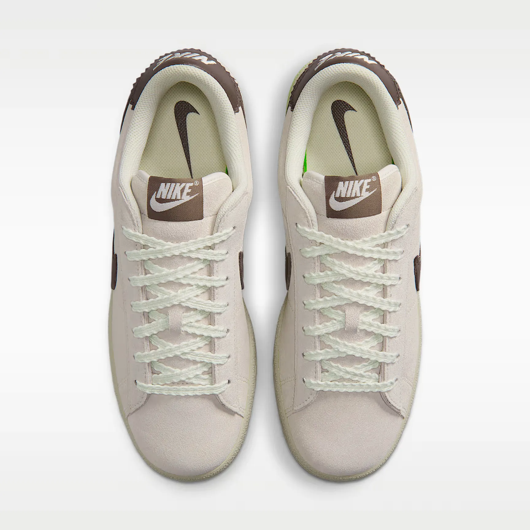 000000_Nike-Tennis-Classic-WMNS_Phantom-Ironstone_IW4939-030_img3