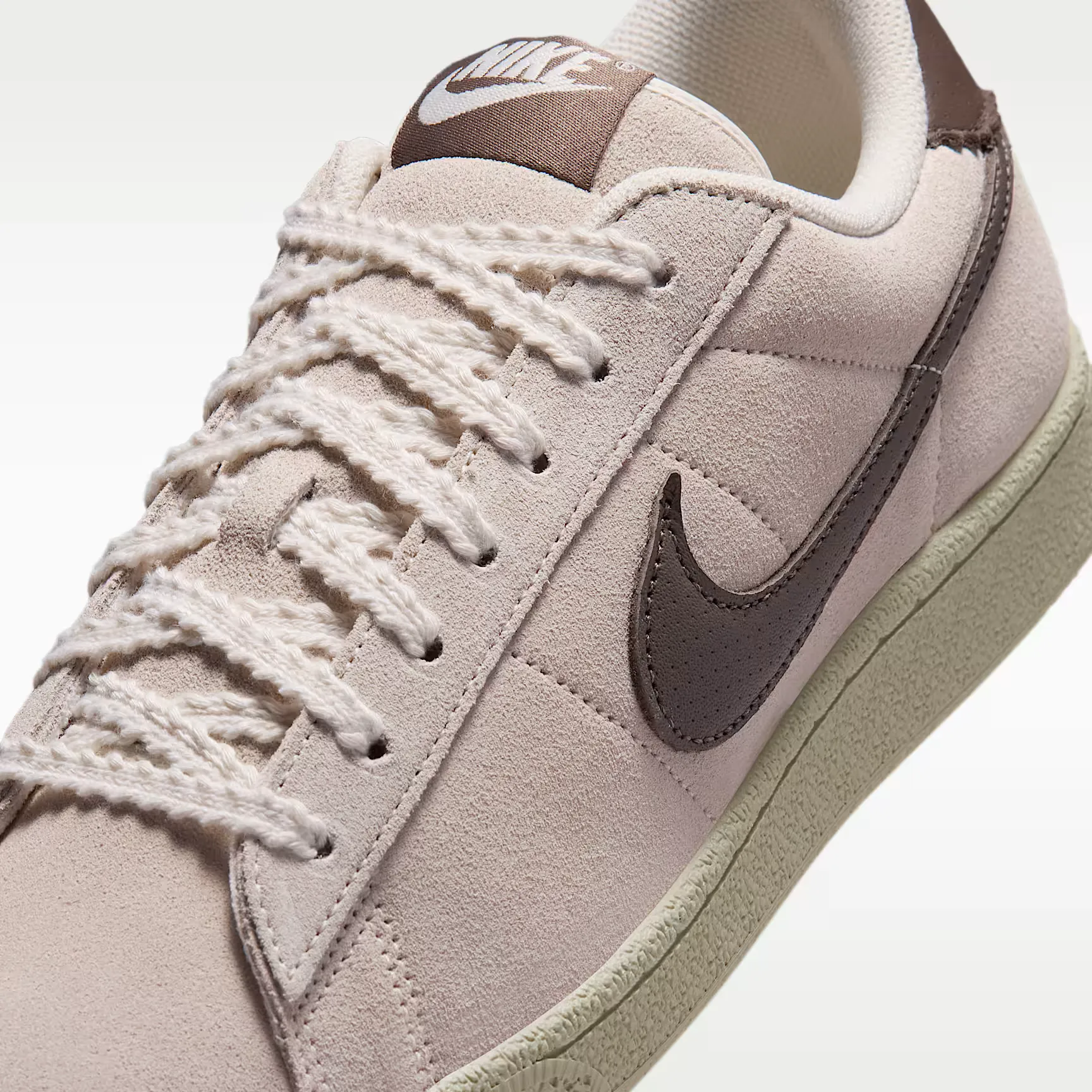 000000_Nike-Tennis-Classic-WMNS_Phantom-Ironstone_IW4939-030_img6