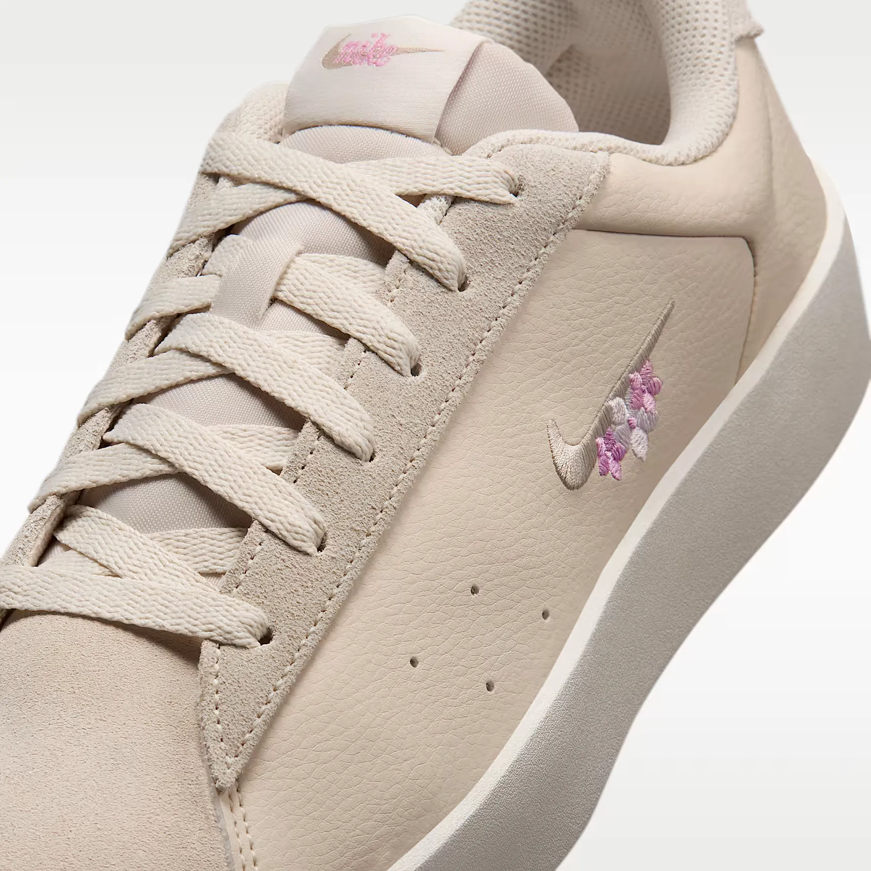 000000_Nike-Court-Heritage-SE-WMNS_Stitched-Floral_IV5529-100_img6