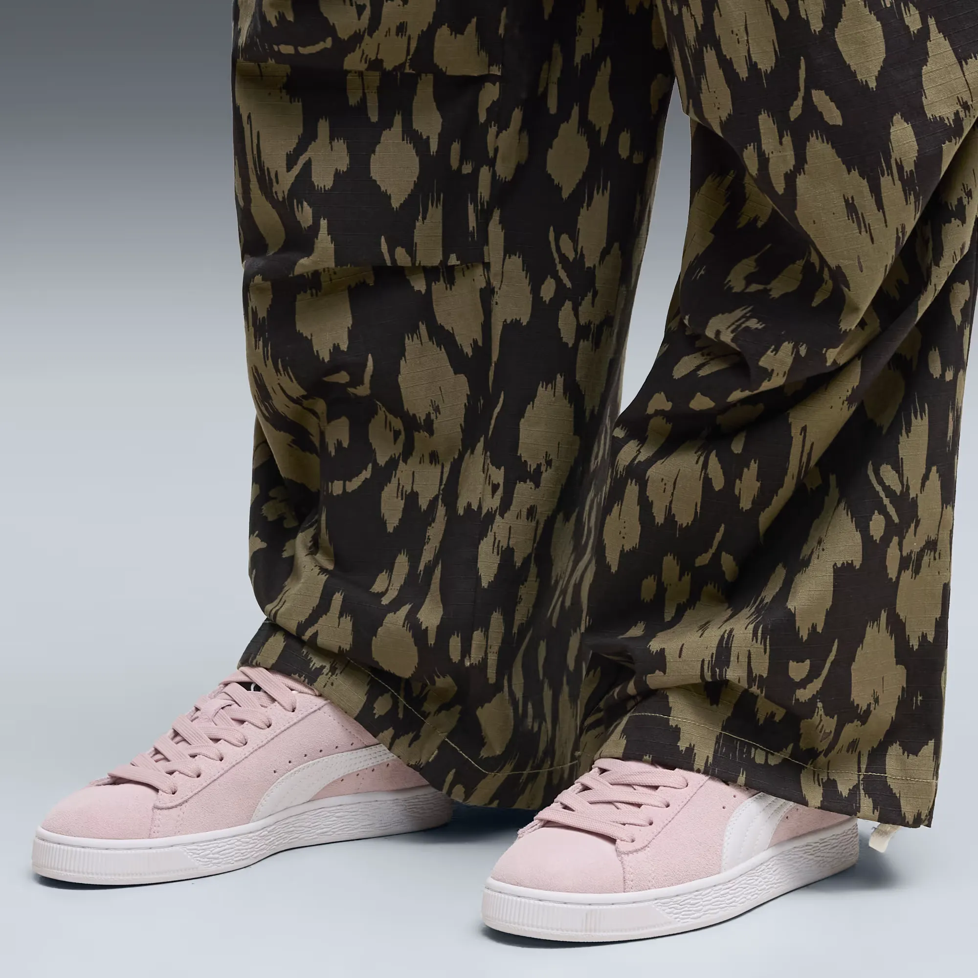 000000_Puma-Suede-Classic_Misty-Pink-White_399781-44_img1