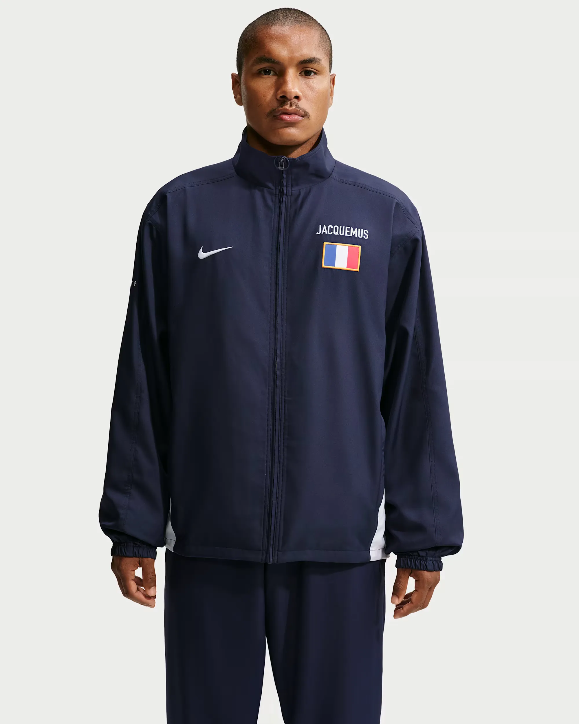 000000_Jacquemus-x-France-x-Nike-Tracksuit-Jacket_NAVY_IQ3857-498_img2