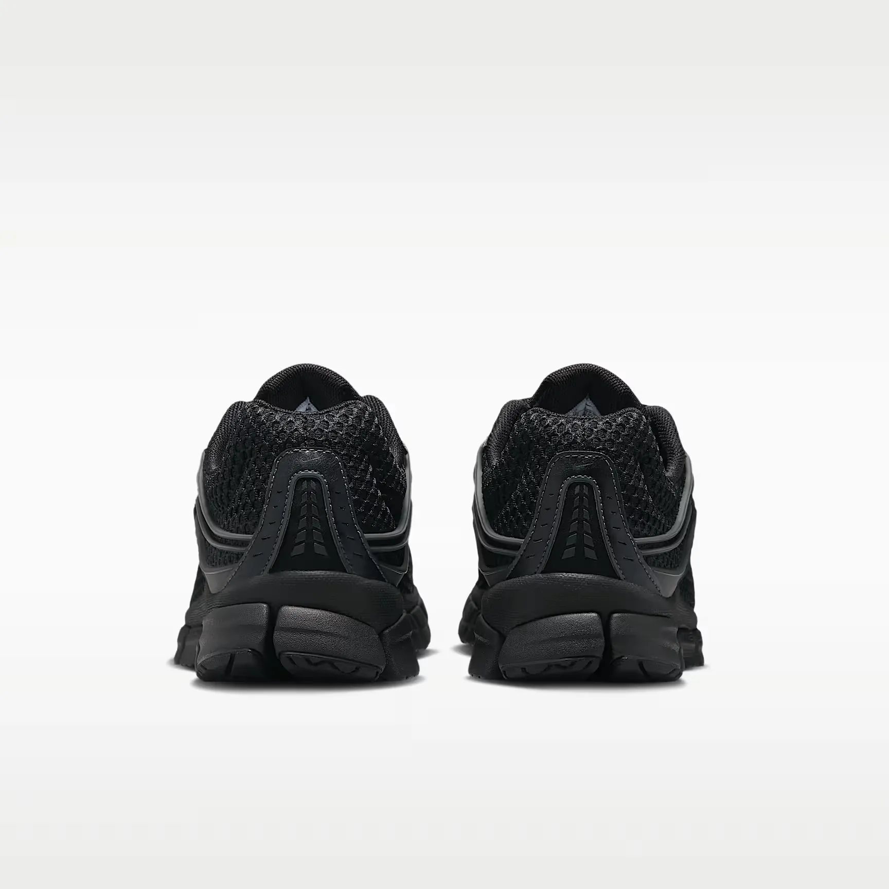 000000_Nike-Zoom-Skylon-11_Black-Black_IU1869-002_img5