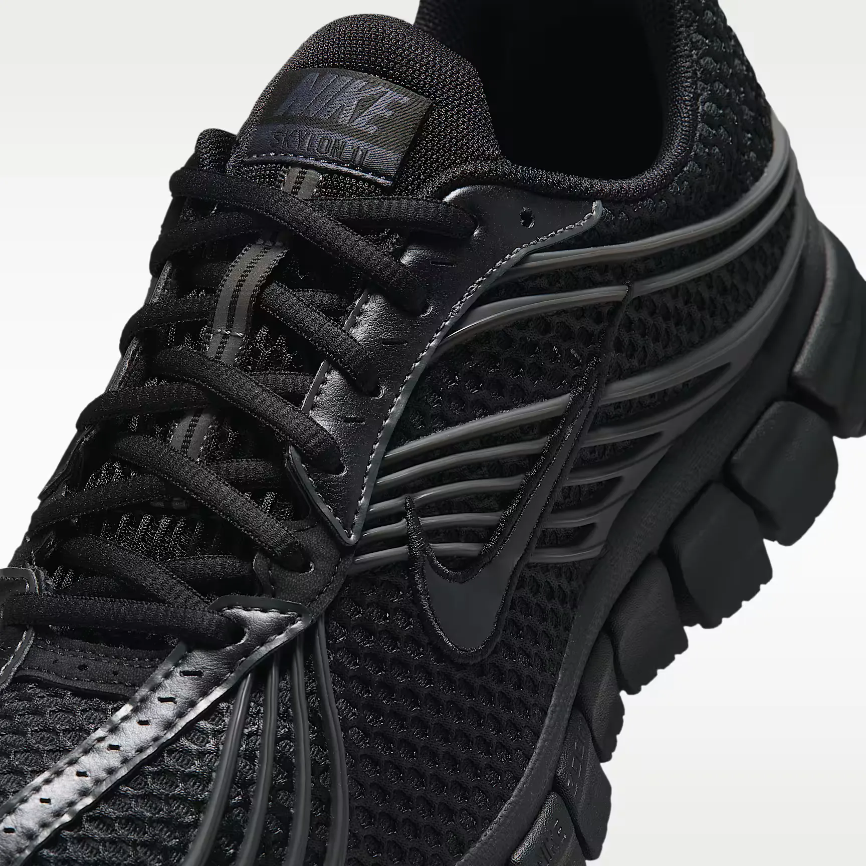 000000_Nike-Zoom-Skylon-11_Black-Black_IU1869-002_img6