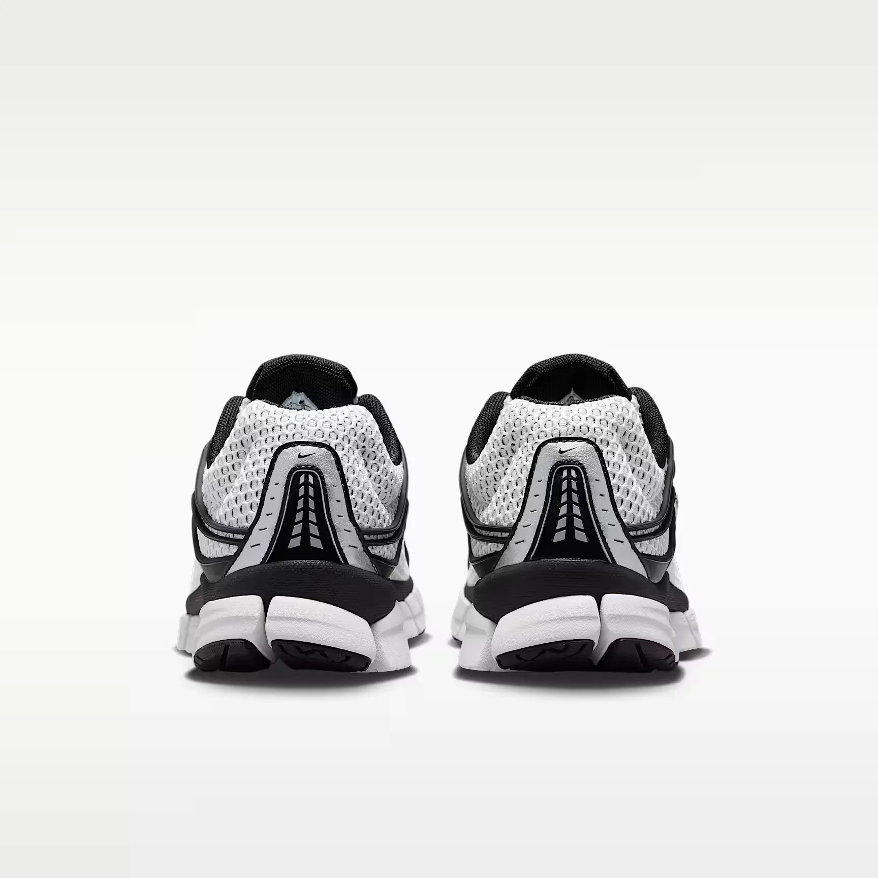 000000_Nike-Zoom-Skylon-11_Summit-White-Black_IU1869-101_img5