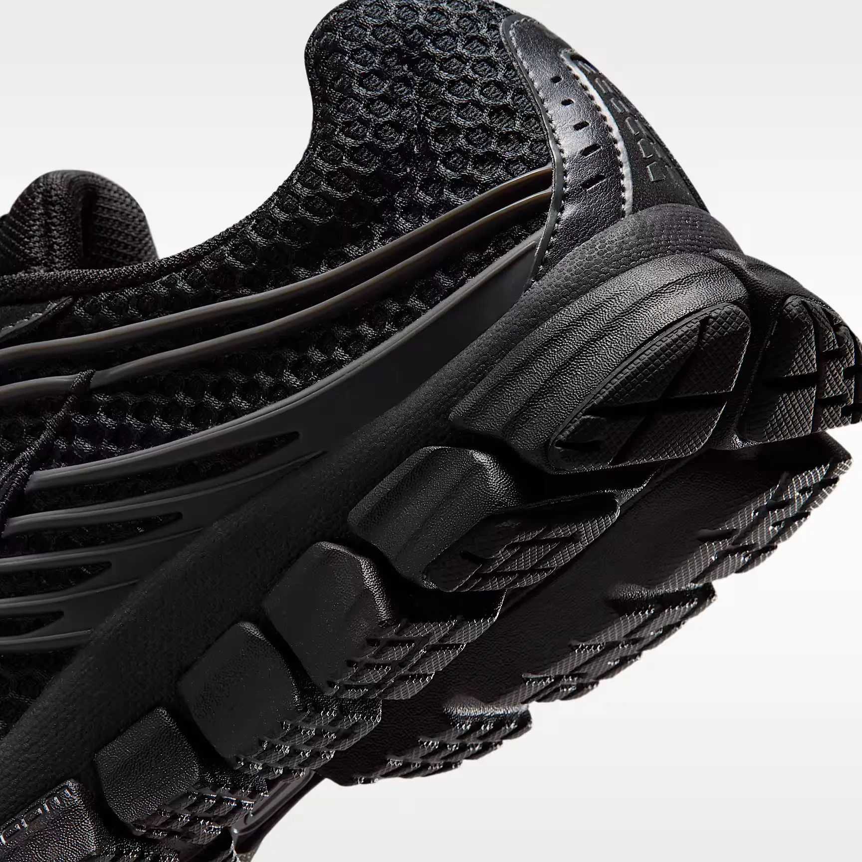000000_Nike-Zoom-Skylon-11-WMNS_Black-Anthracite_IU7360-002_img7