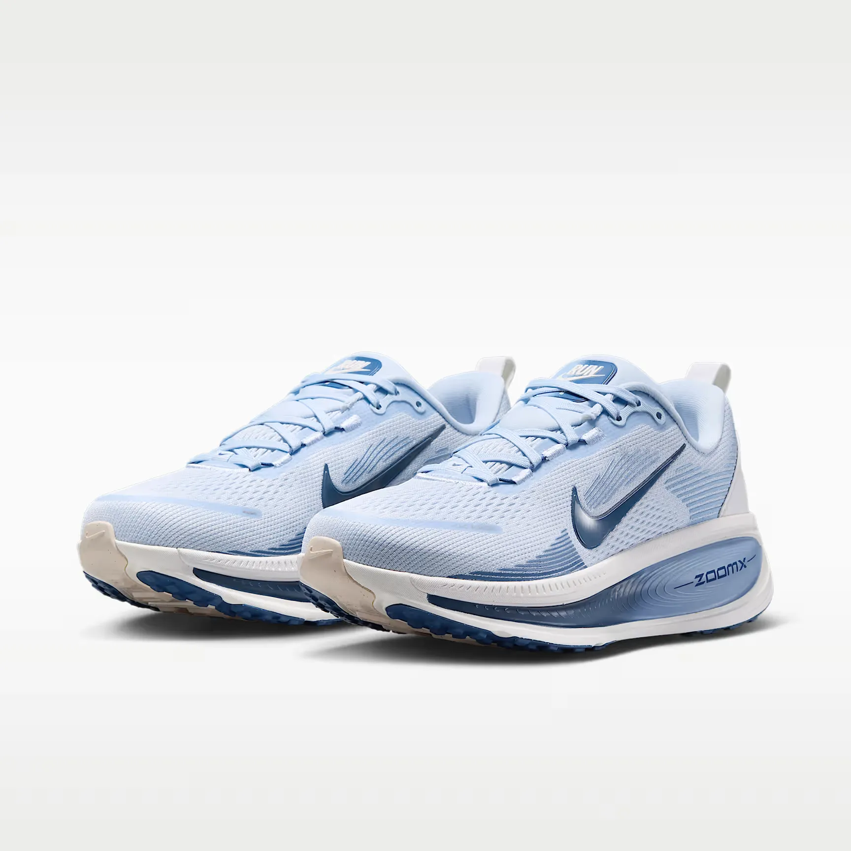 000000_Nike-Vomero-18-WMNS_Hydrogen-Blue-Aluminum_HM6804-402_img4