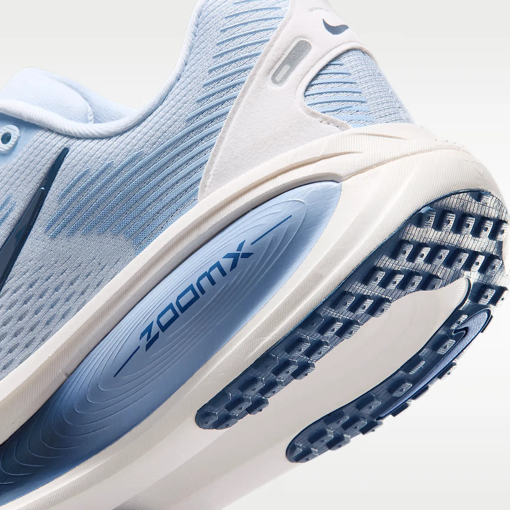 000000_Nike-Vomero-18-WMNS_Hydrogen-Blue-Aluminum_HM6804-402_img7