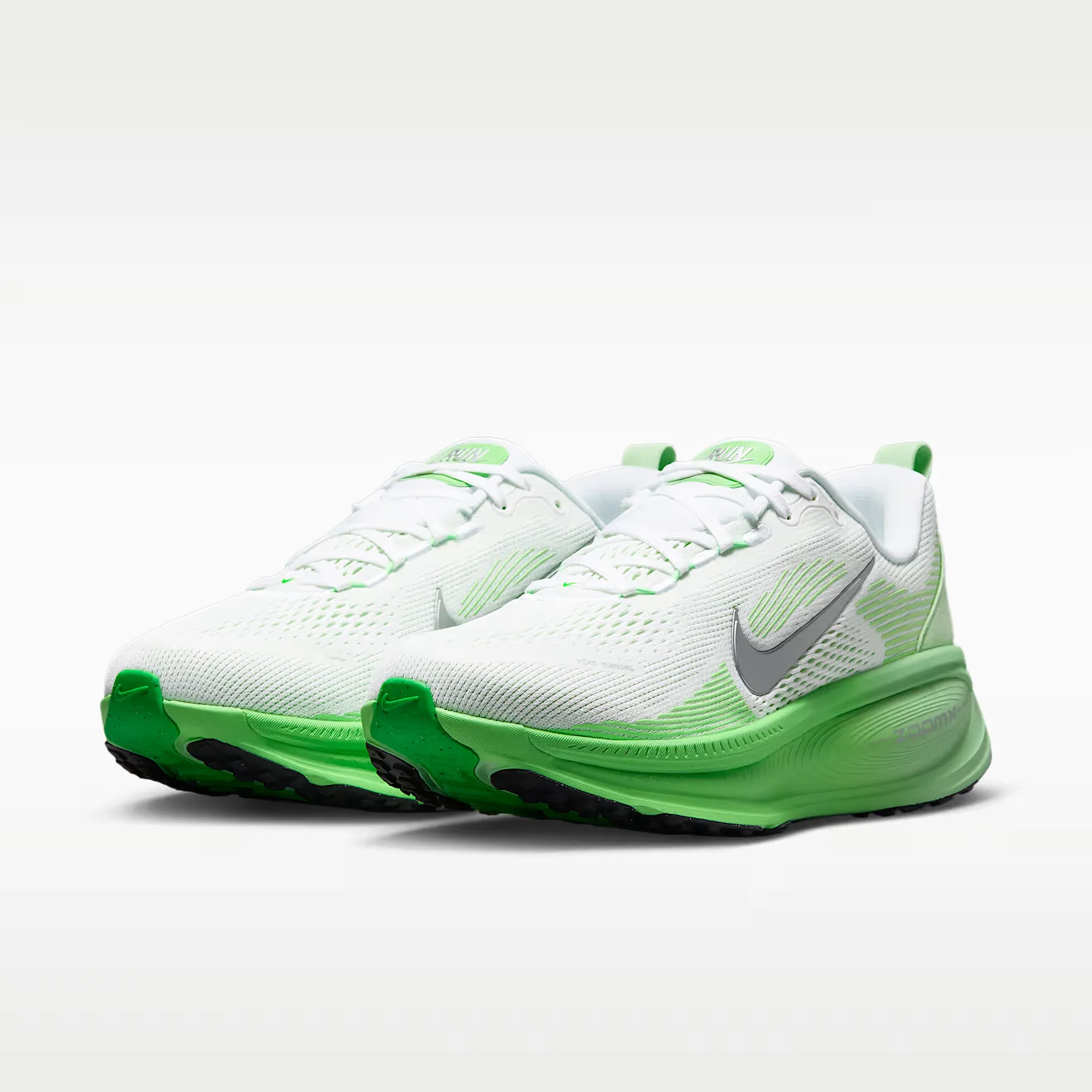 000000_Nike-Vomero-18-WMNS_White-Illusion-Green_HM6804-117_img4